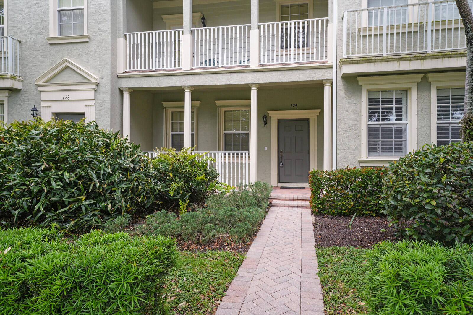 174 W Thatch Palm, Jupiter FL 33458