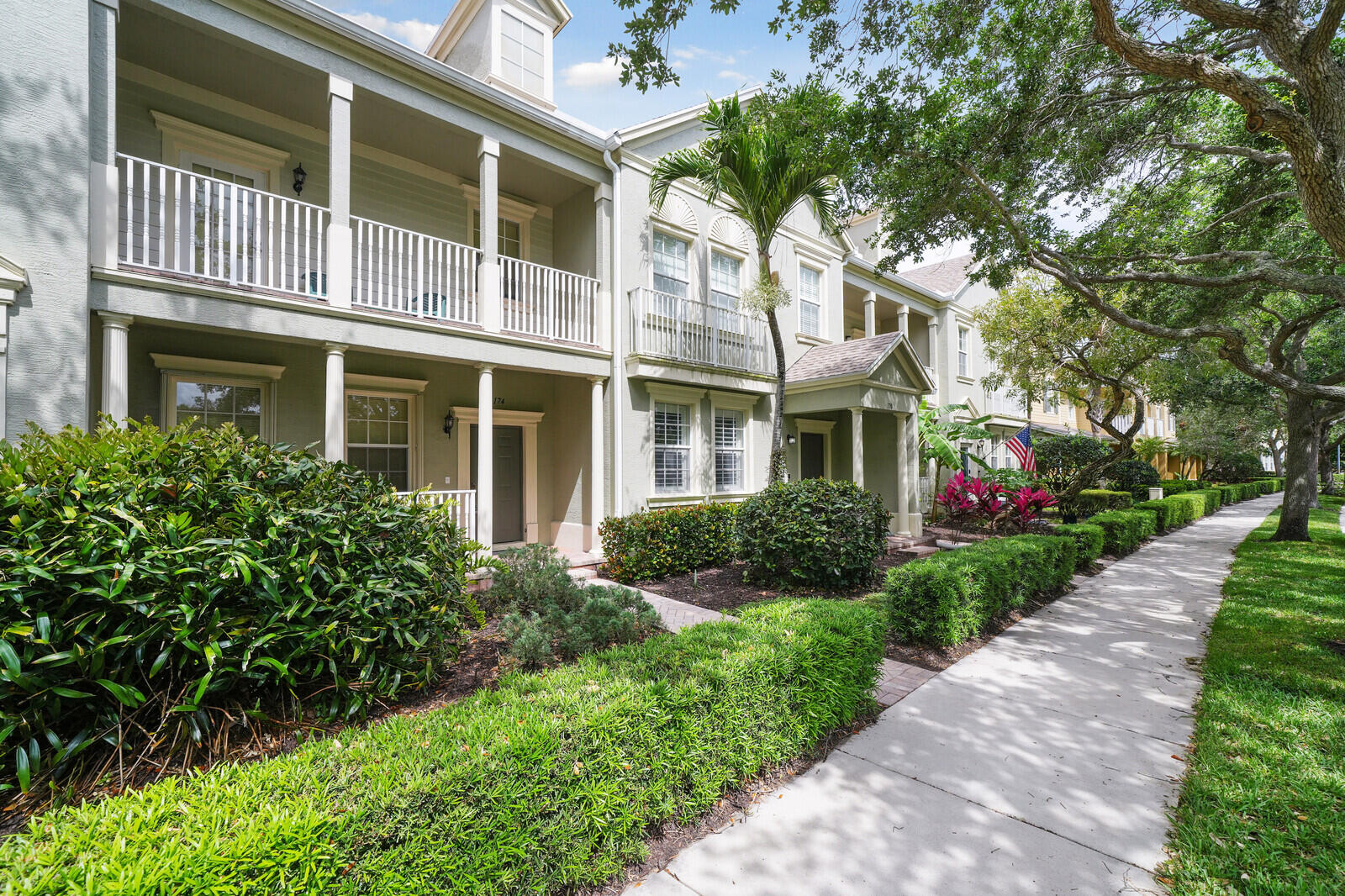 174 W Thatch Palm, Jupiter FL 33458