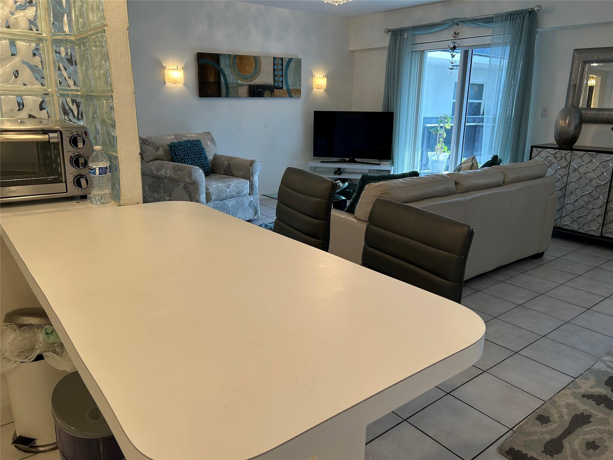 5100 Dupont #3k, Fort Lauderdale FL 33308
