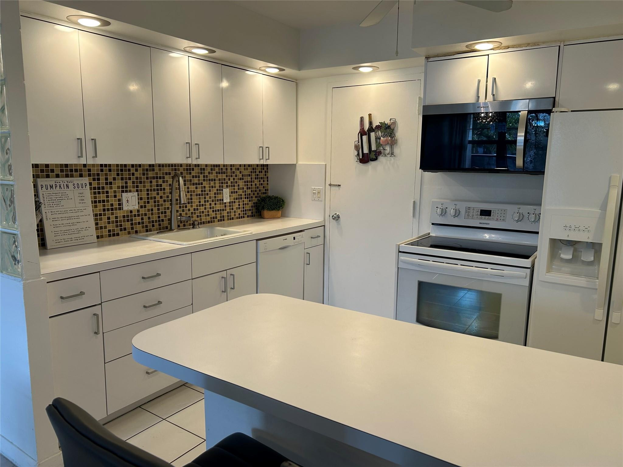 5100 Dupont #3k, Fort Lauderdale FL 33308
