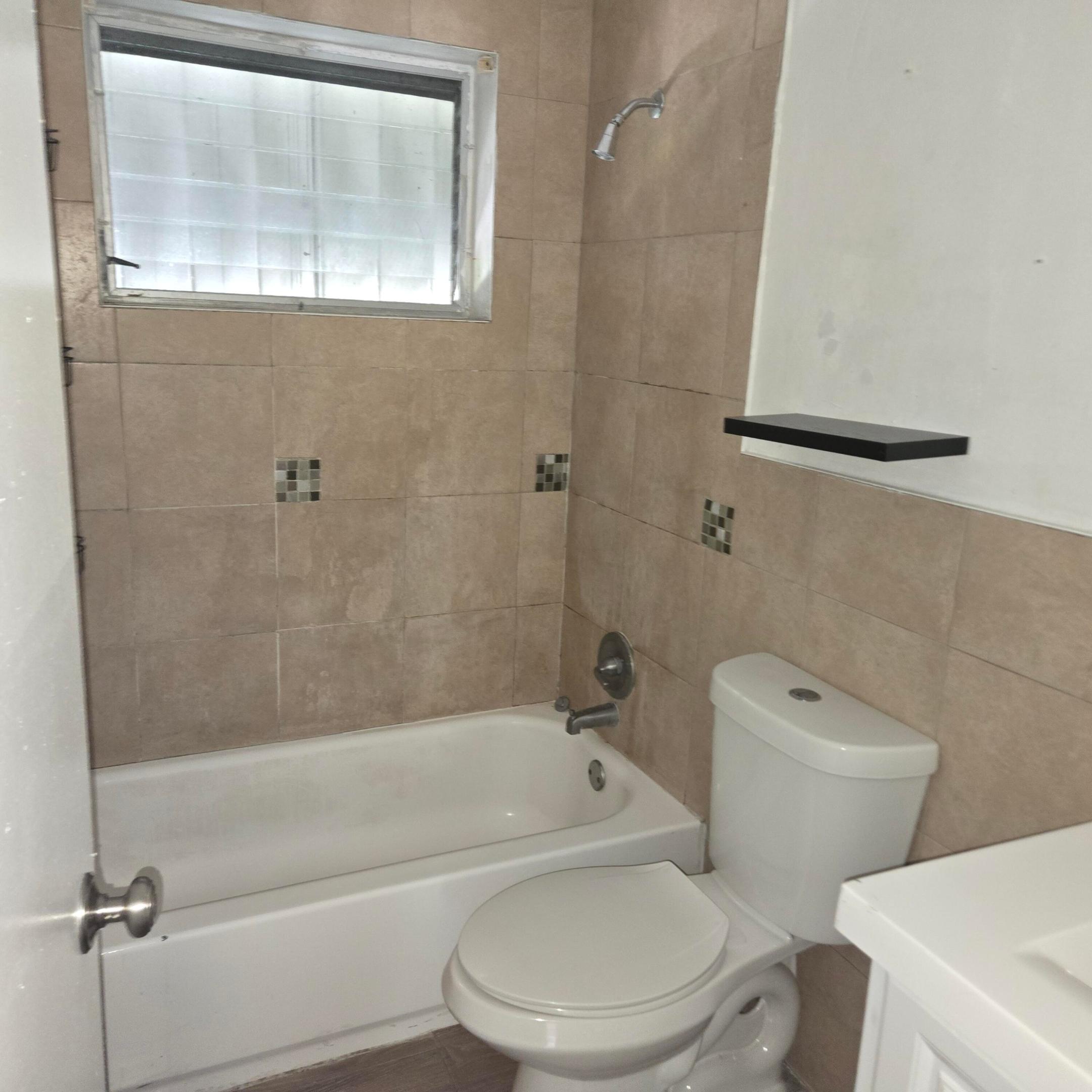 3860 NW 8th, Lauderhill FL 33311