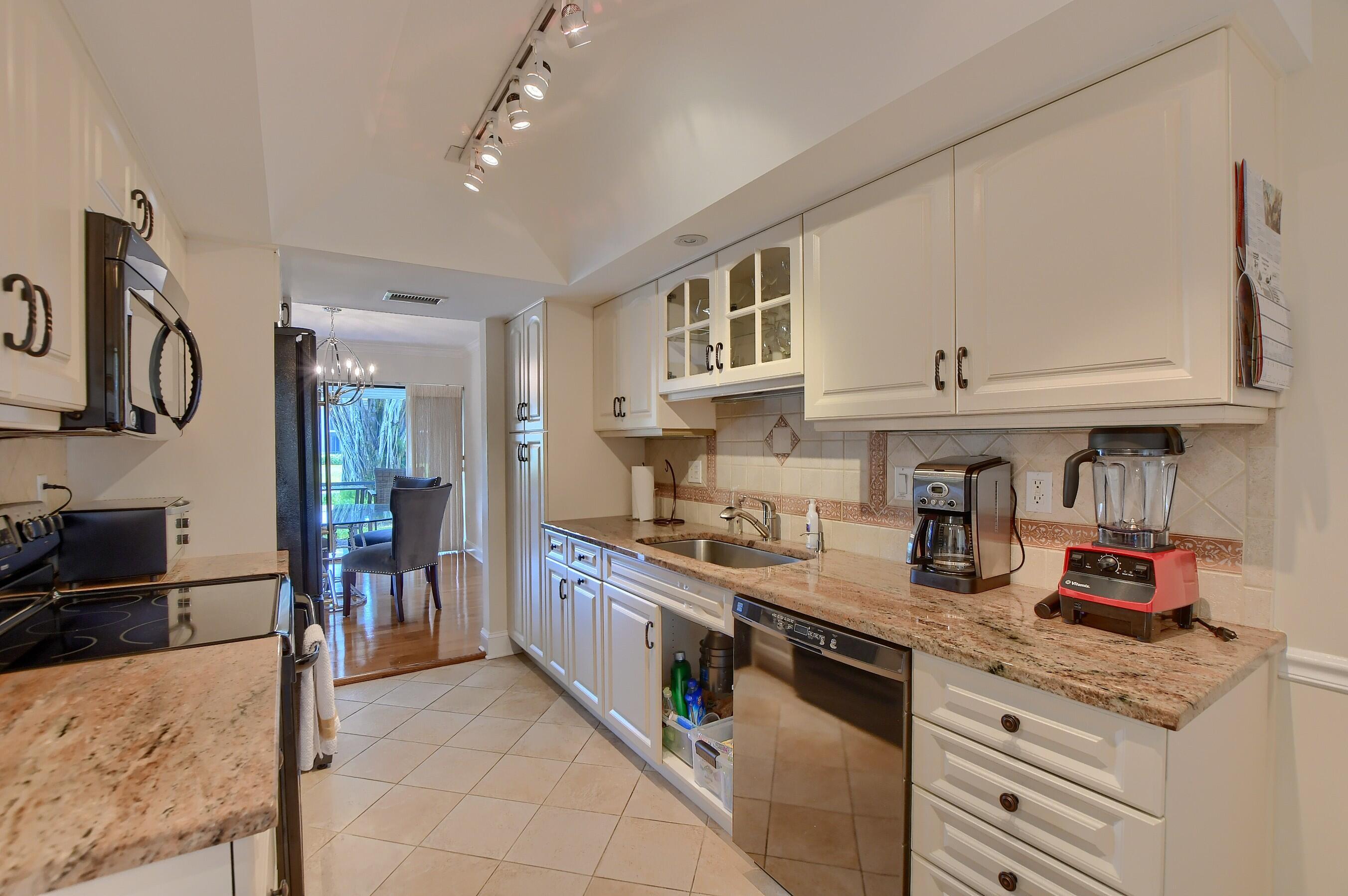 6748 Willow Wood #1305, Boca Raton FL 33434