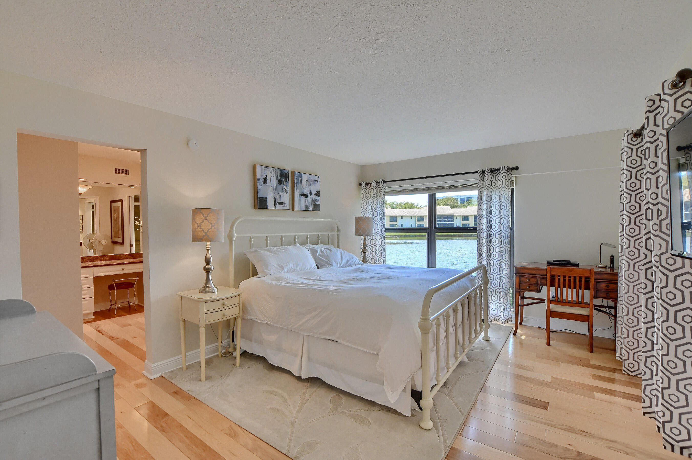 6748 Willow Wood #1305, Boca Raton FL 33434