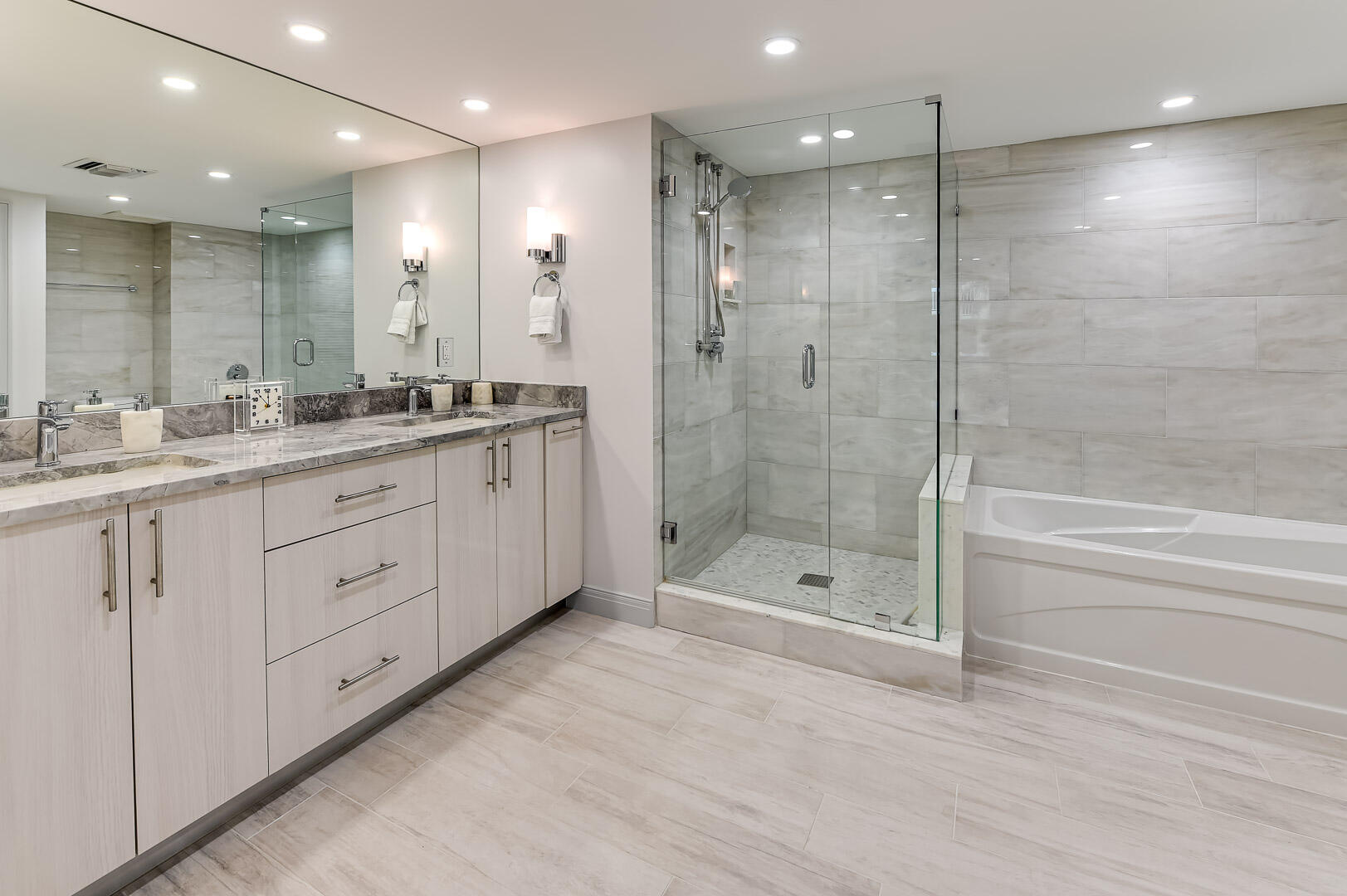 340 S Ocean #2b, Palm Beach FL 33480