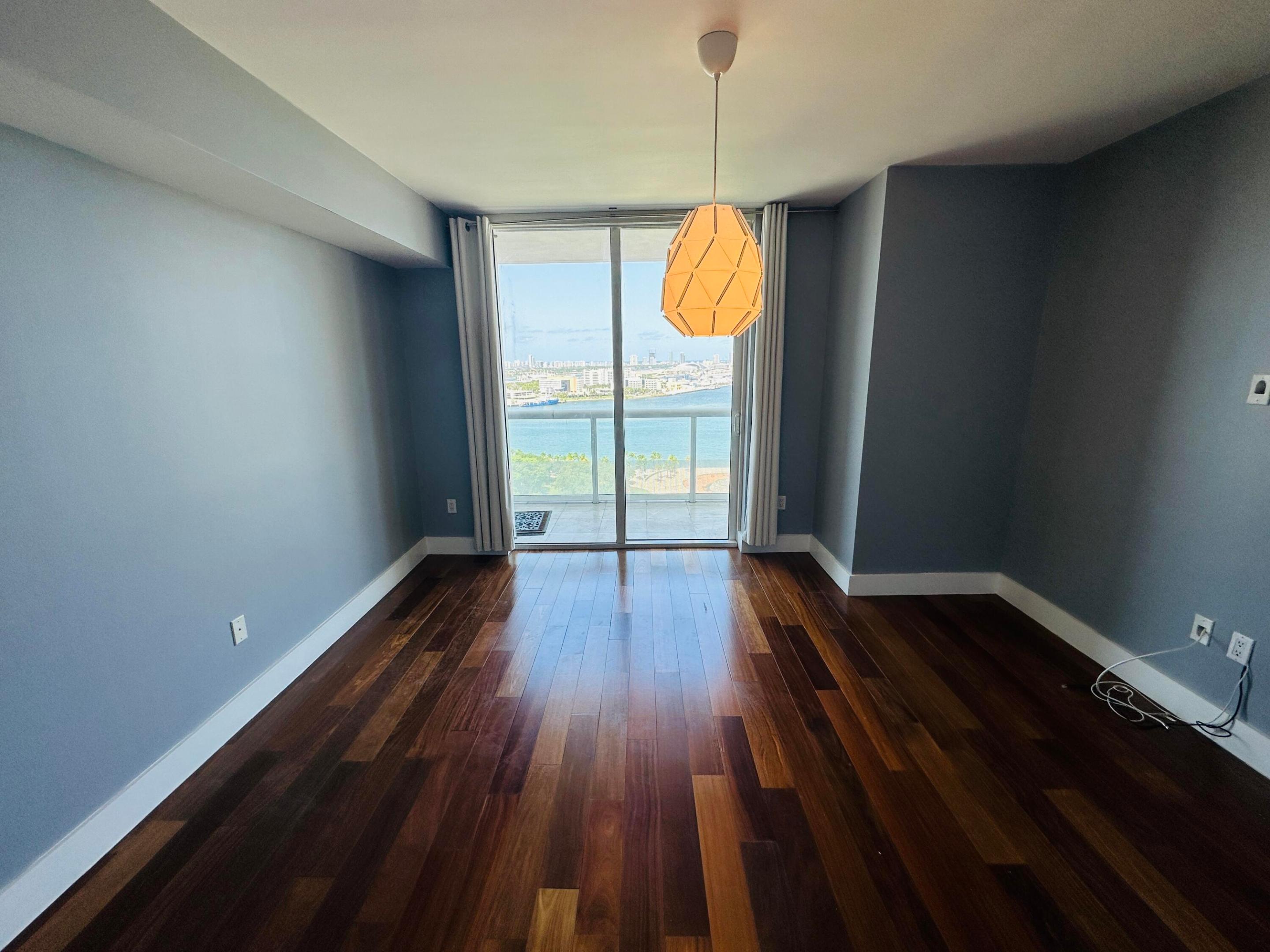 50 Biscayne #2108, Miami FL 33132