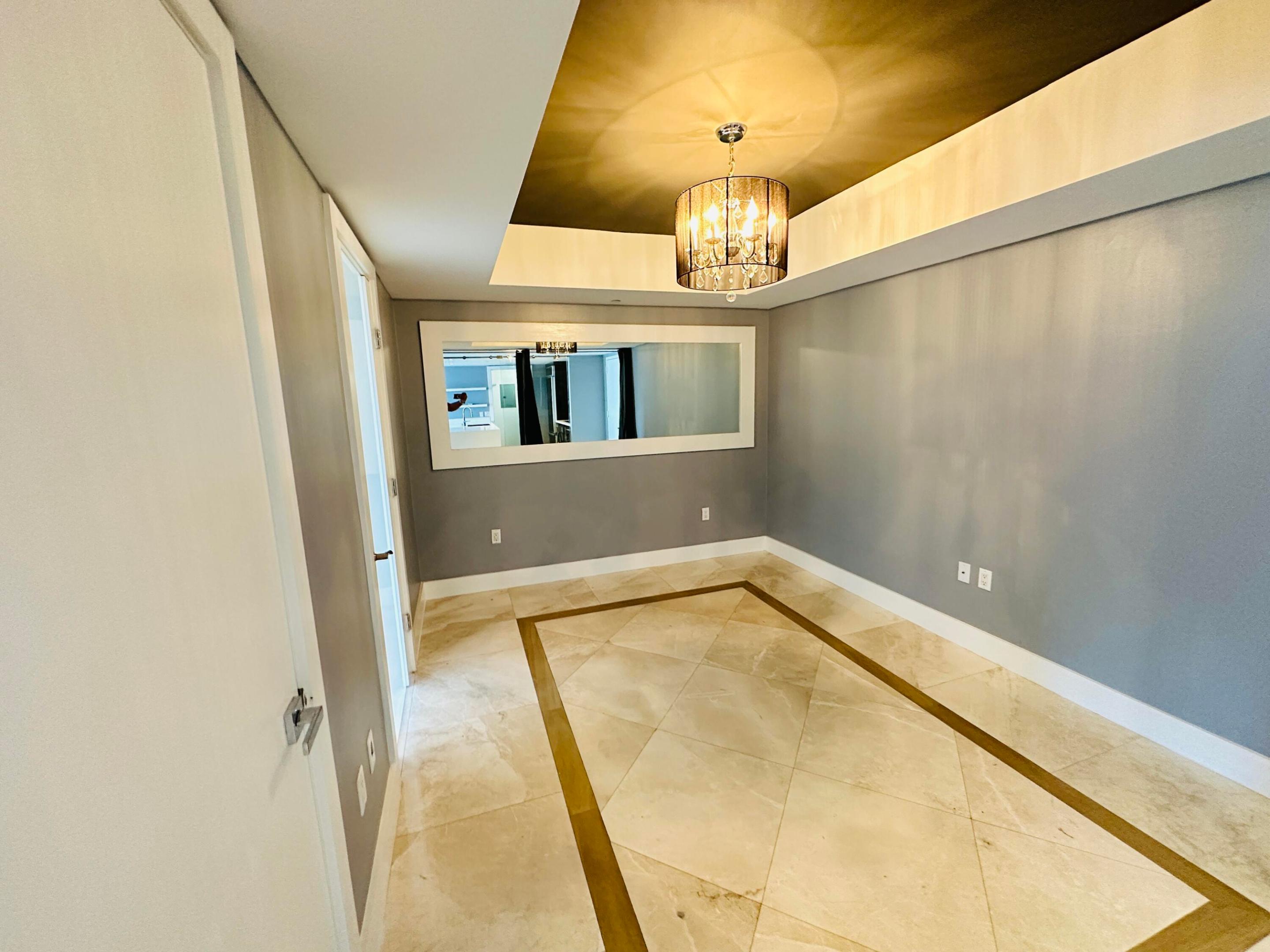 50 Biscayne #2108, Miami FL 33132