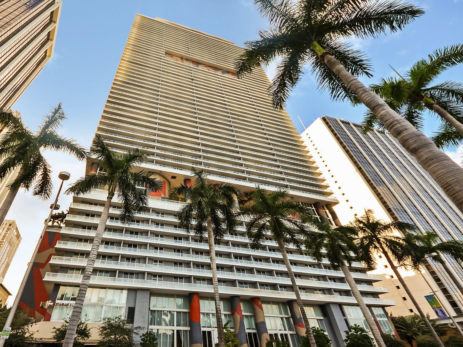 50 Biscayne #2108, Miami FL 33132