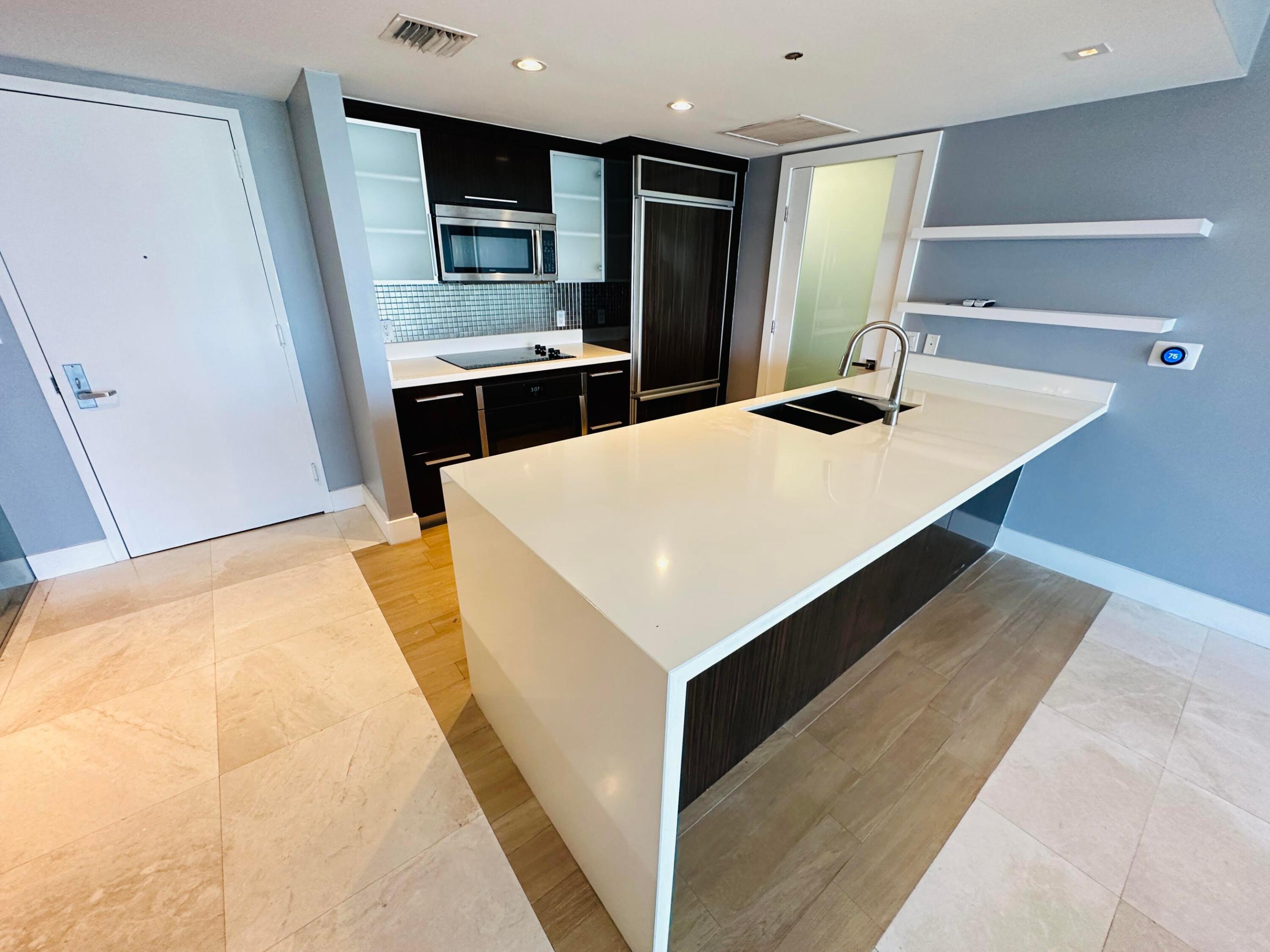 50 Biscayne #2108, Miami FL 33132