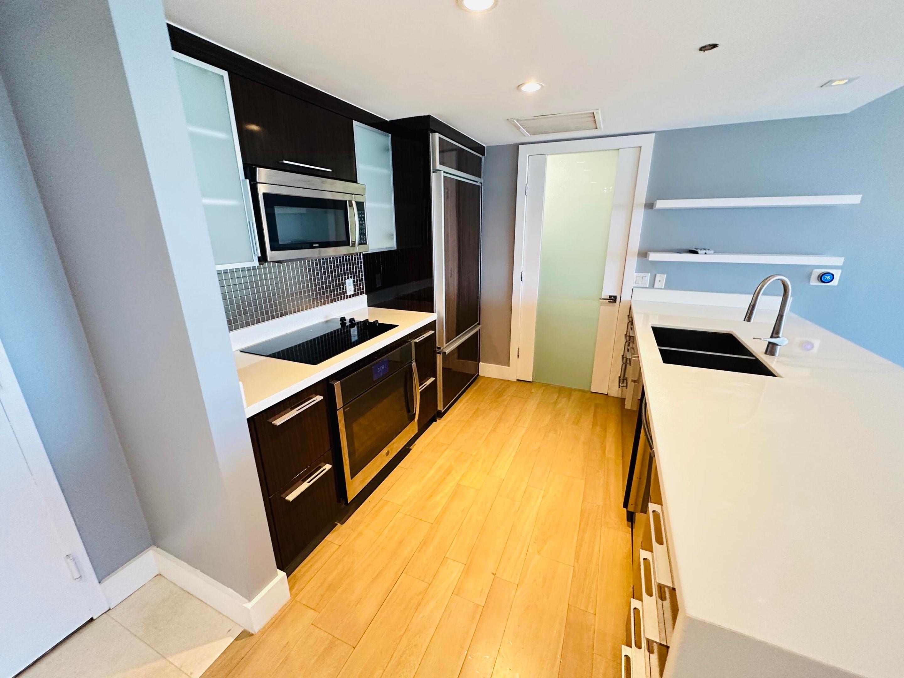 50 Biscayne #2108, Miami FL 33132