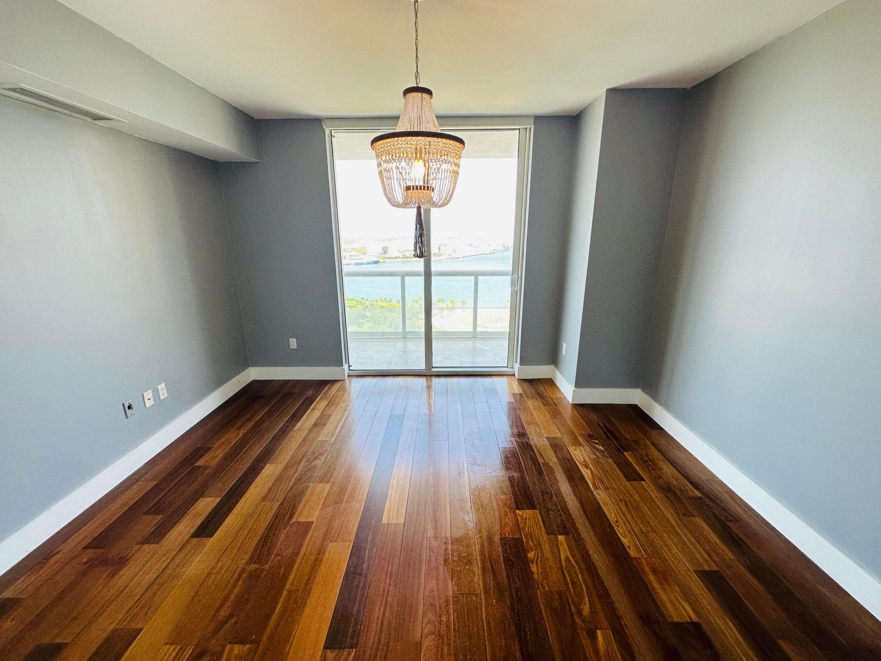 50 Biscayne #2108, Miami FL 33132