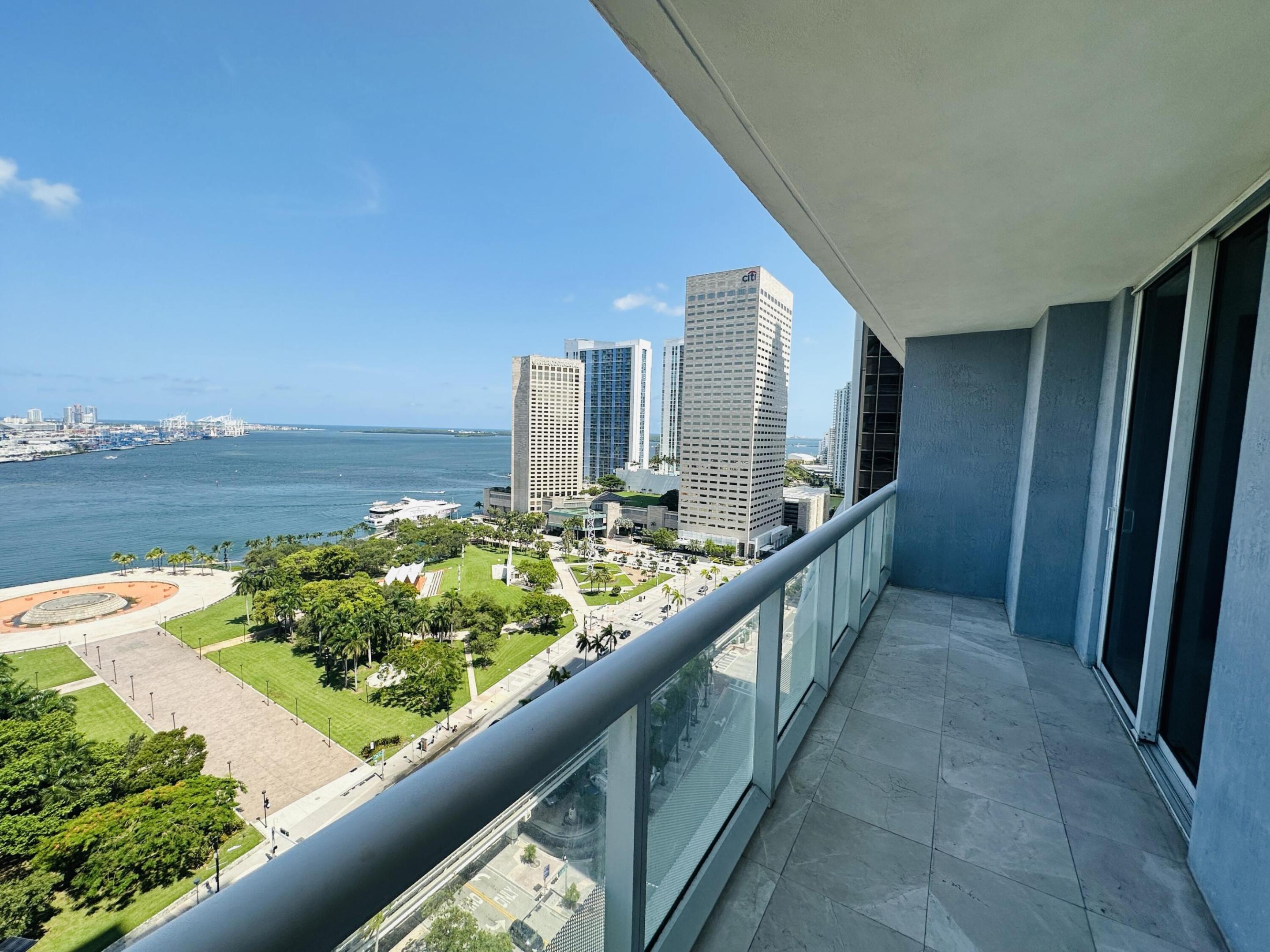 50 Biscayne #2108, Miami FL 33132