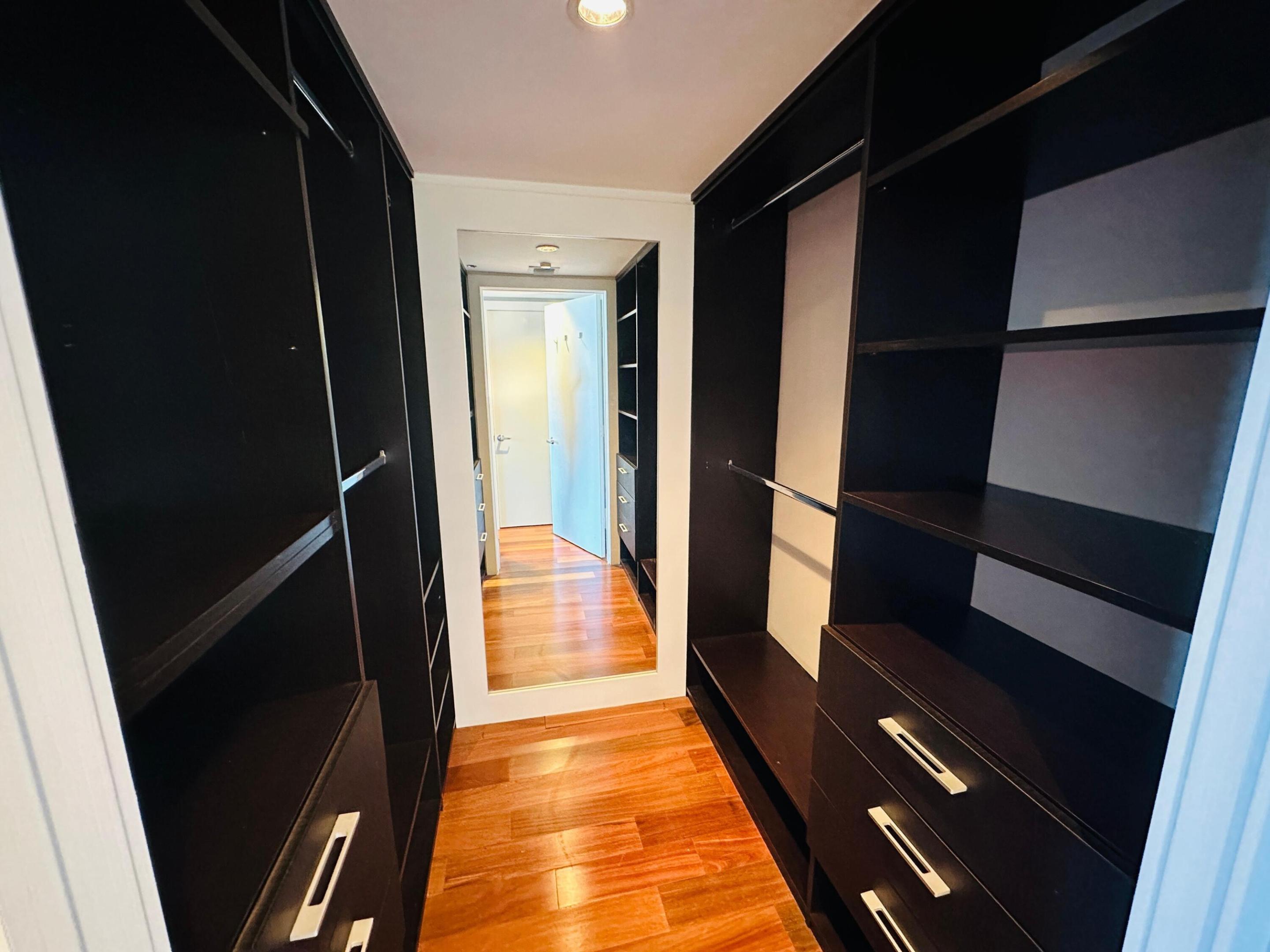 50 Biscayne #2108, Miami FL 33132