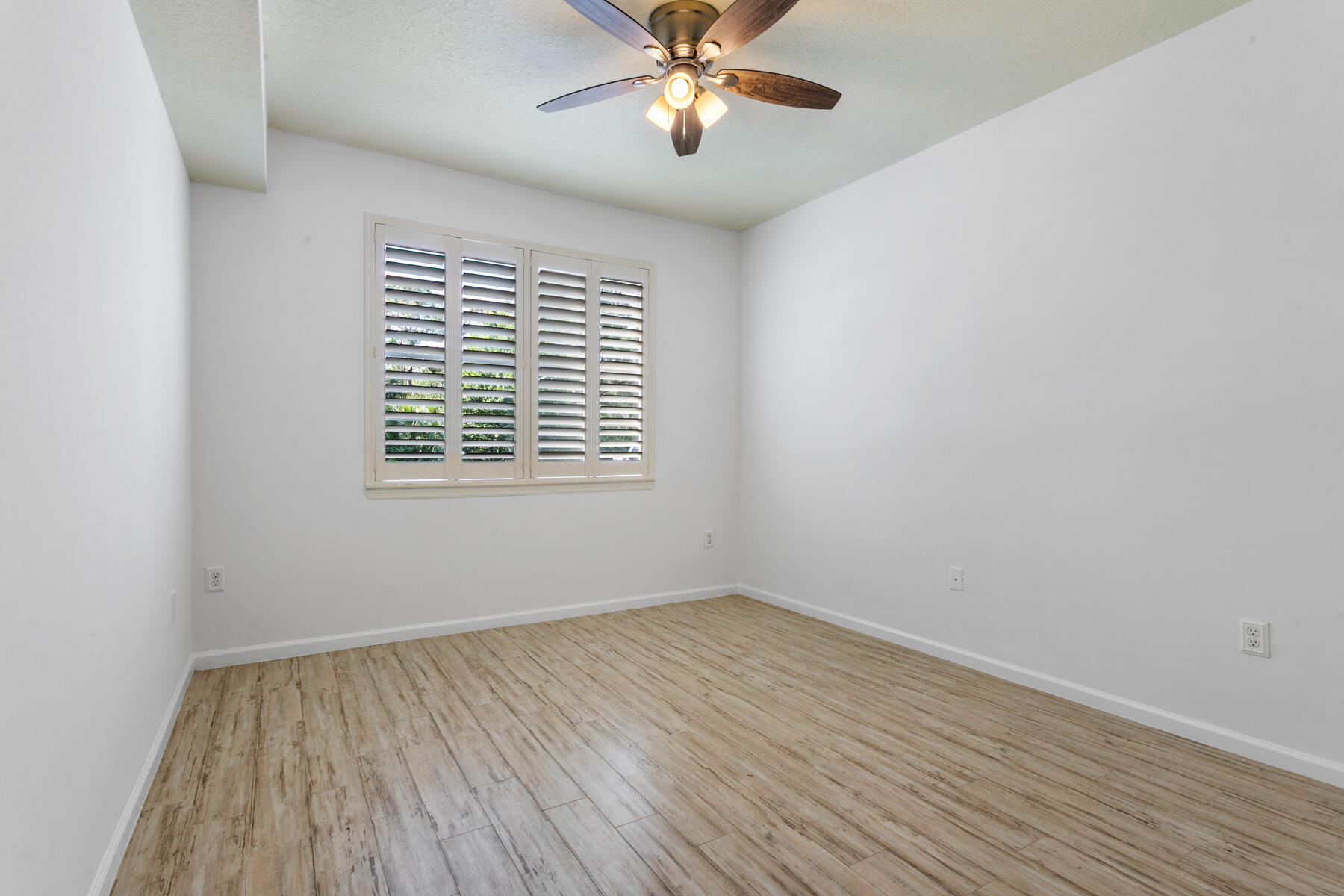 10103 W Myrtlewood Cir, Palm Beach Gardens FL 33418