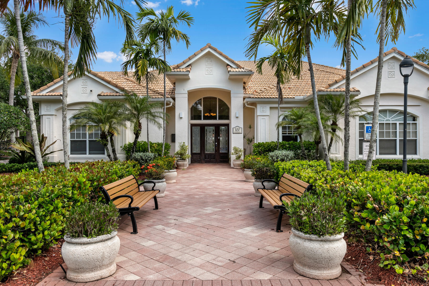 10103 W Myrtlewood Cir, Palm Beach Gardens FL 33418