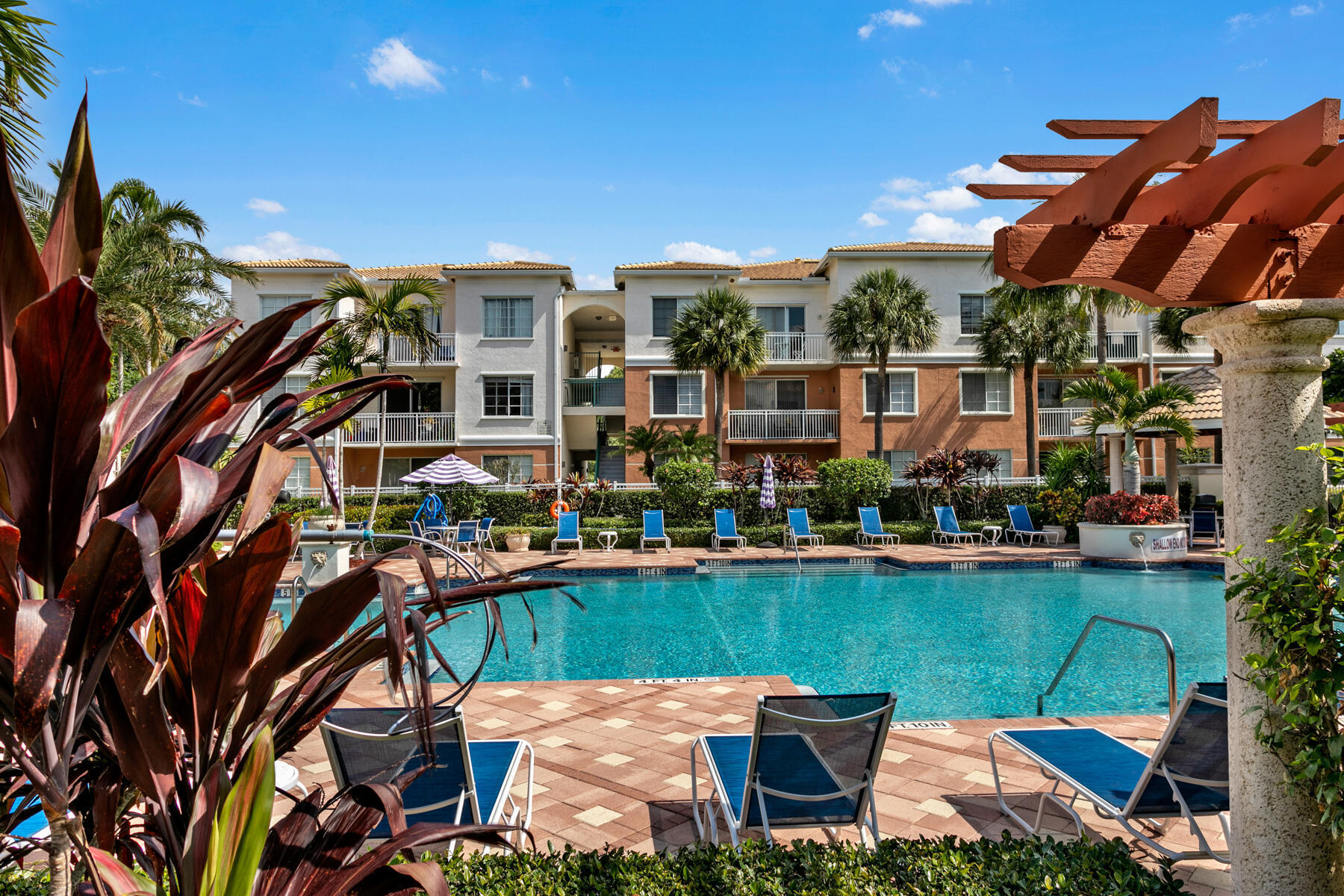 10103 W Myrtlewood Cir, Palm Beach Gardens FL 33418