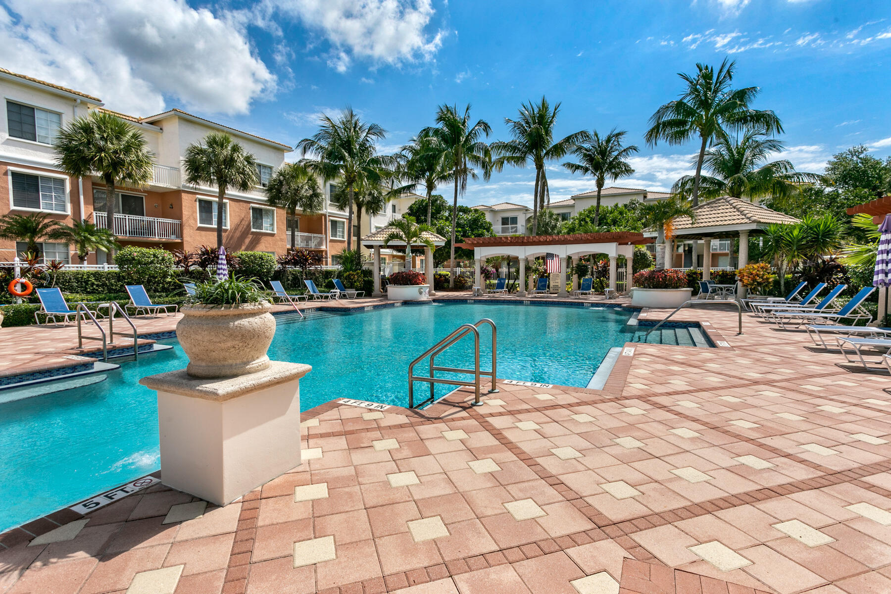 10103 W Myrtlewood Cir, Palm Beach Gardens FL 33418