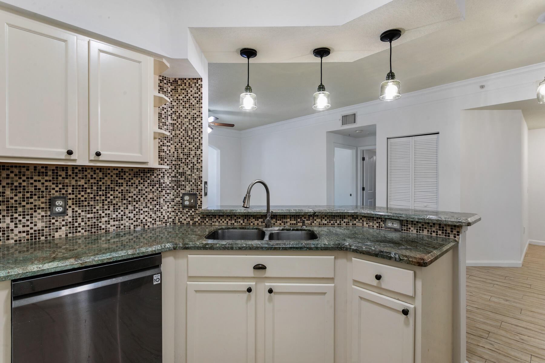 10103 W Myrtlewood Cir, Palm Beach Gardens FL 33418