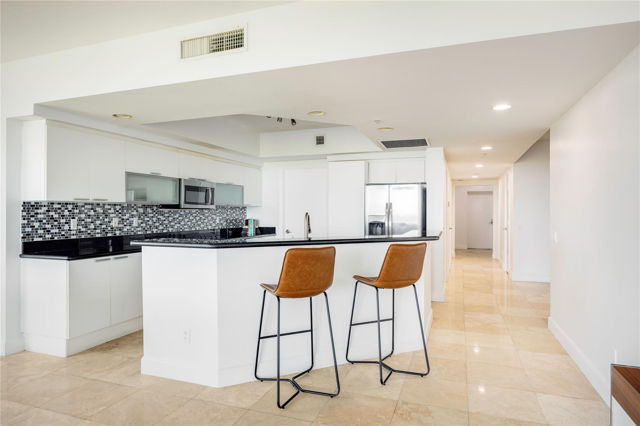 14951 Royal Oaks #1109, North Miami FL 33181