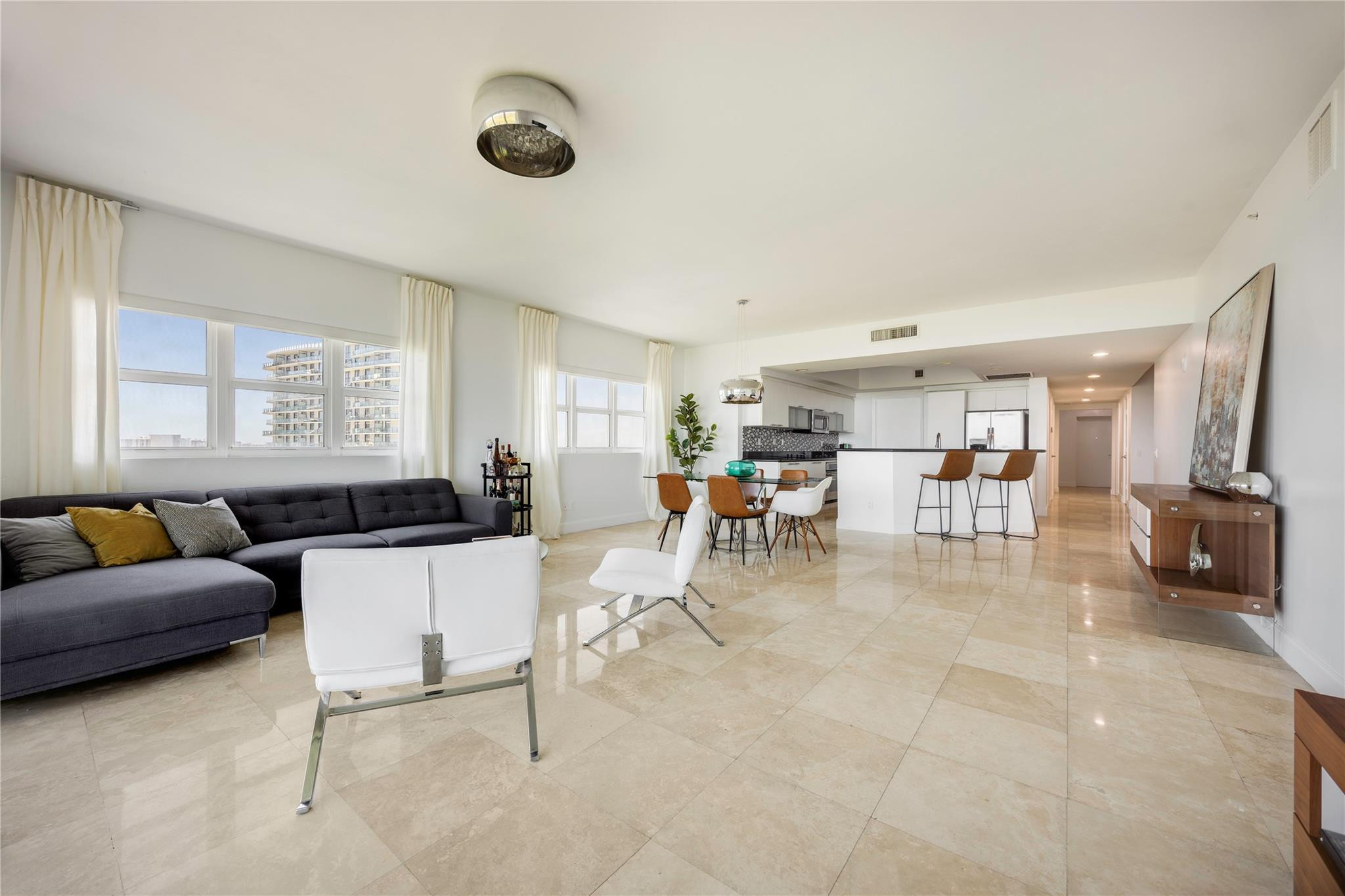 14951 Royal Oaks #1109, North Miami FL 33181