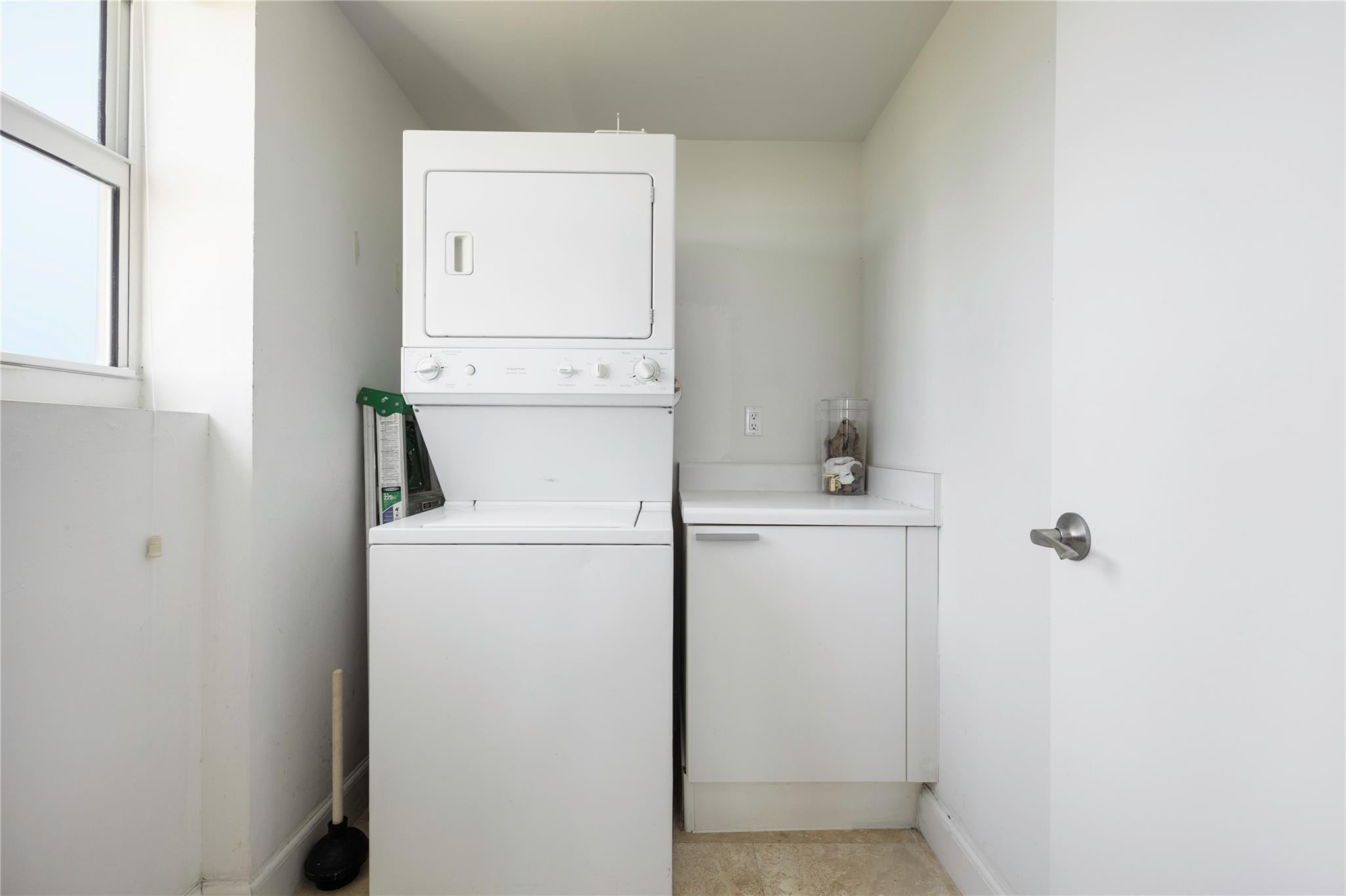 14951 Royal Oaks #1109, North Miami FL 33181