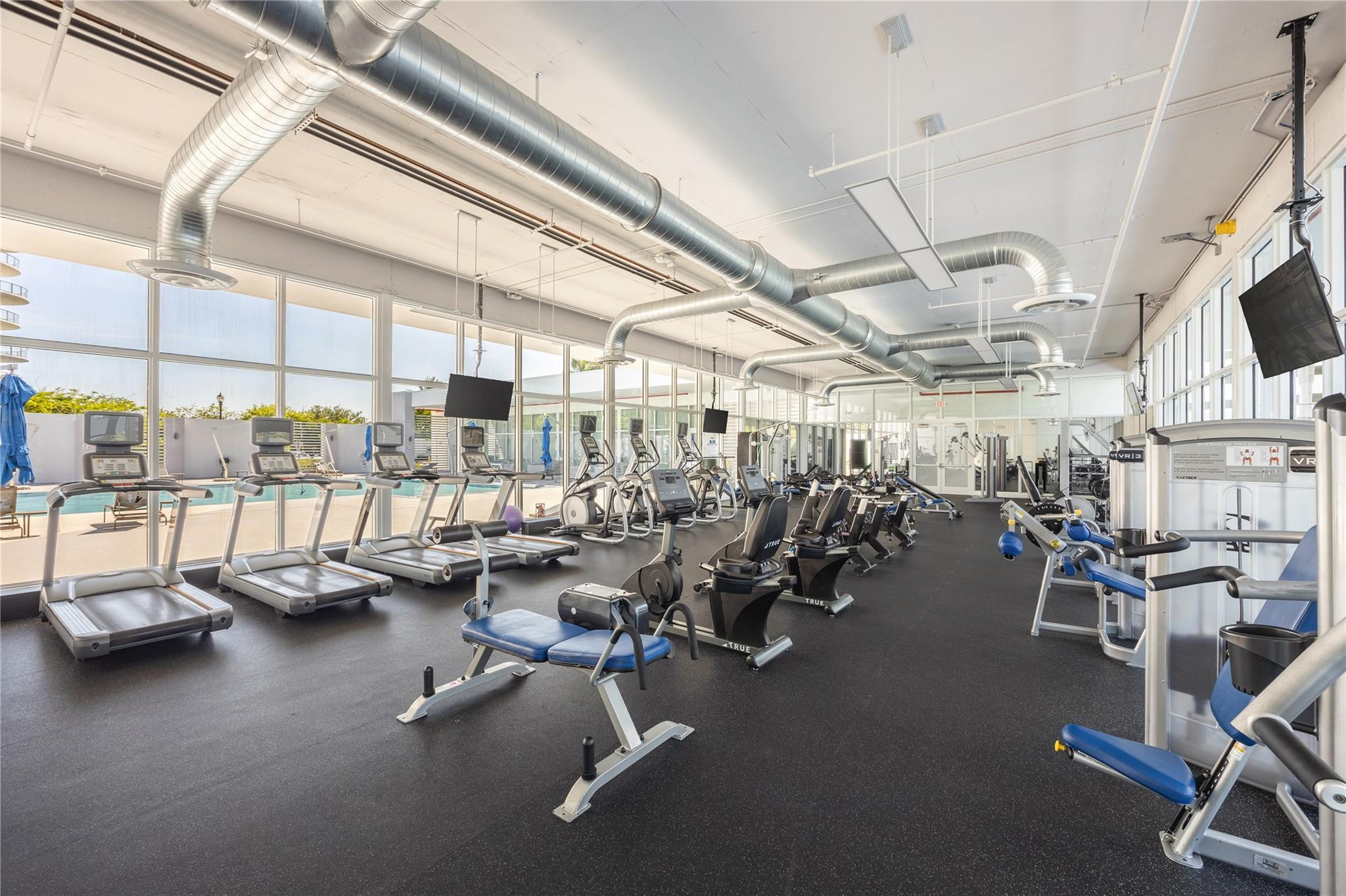 14951 Royal Oaks #1109, North Miami FL 33181