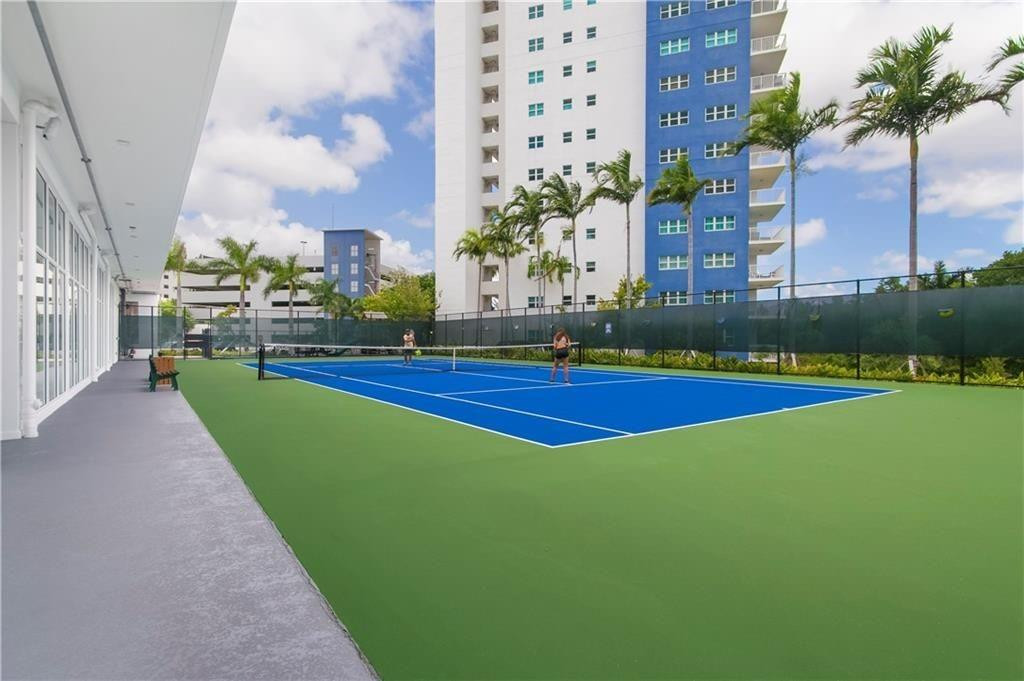 14951 Royal Oaks #1109, North Miami FL 33181
