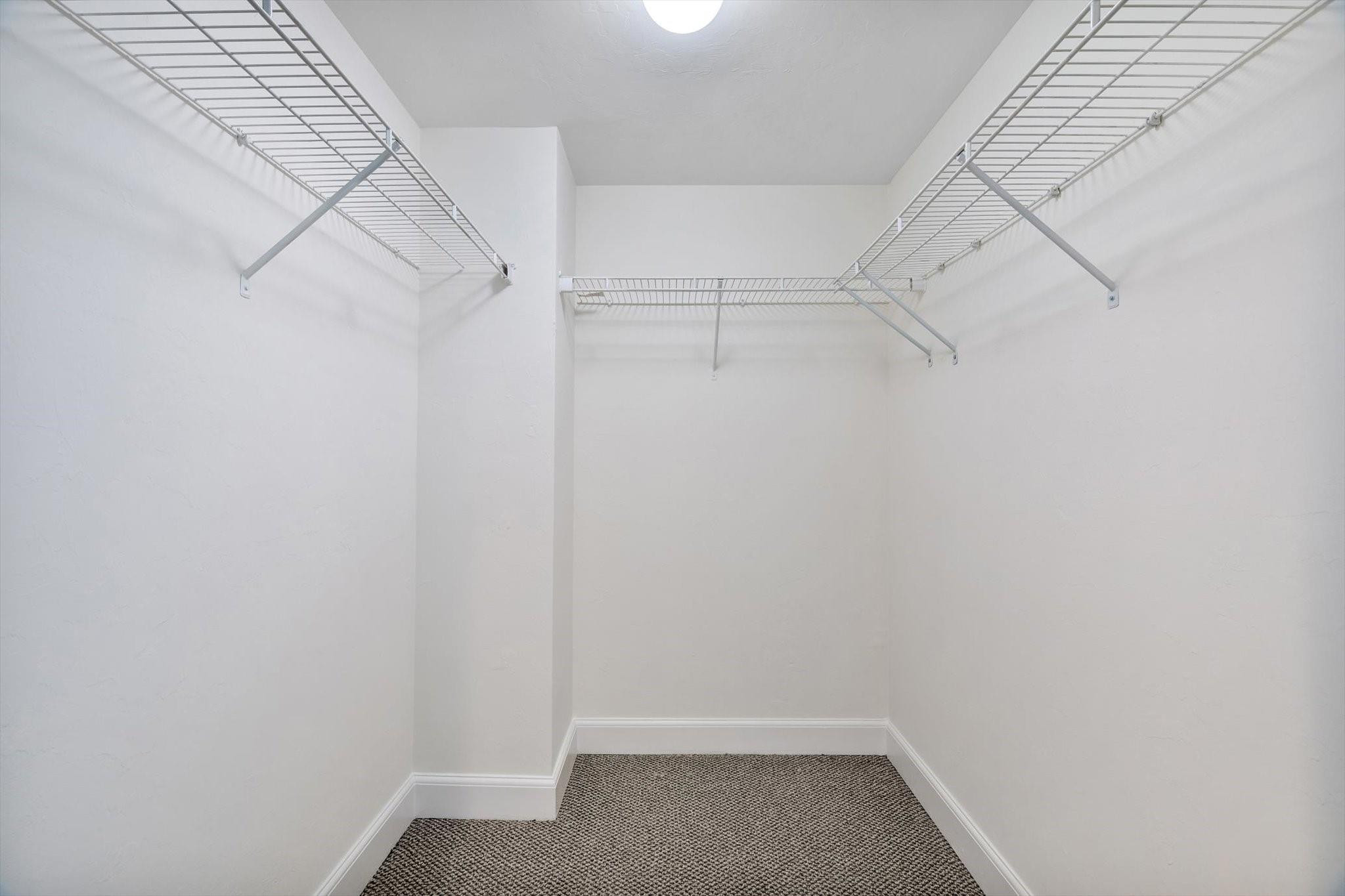 15051 Royal Oaks #2106, North Miami FL 33181