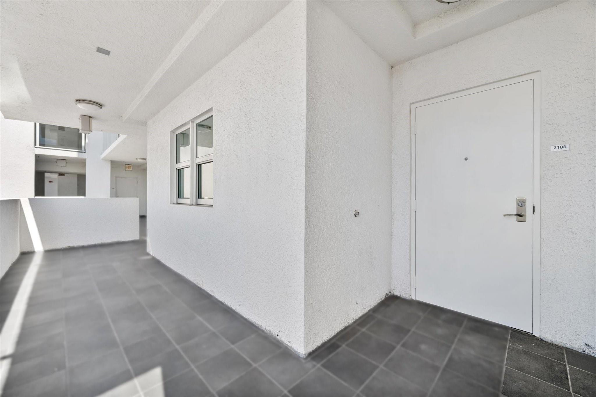 15051 Royal Oaks #2106, North Miami FL 33181