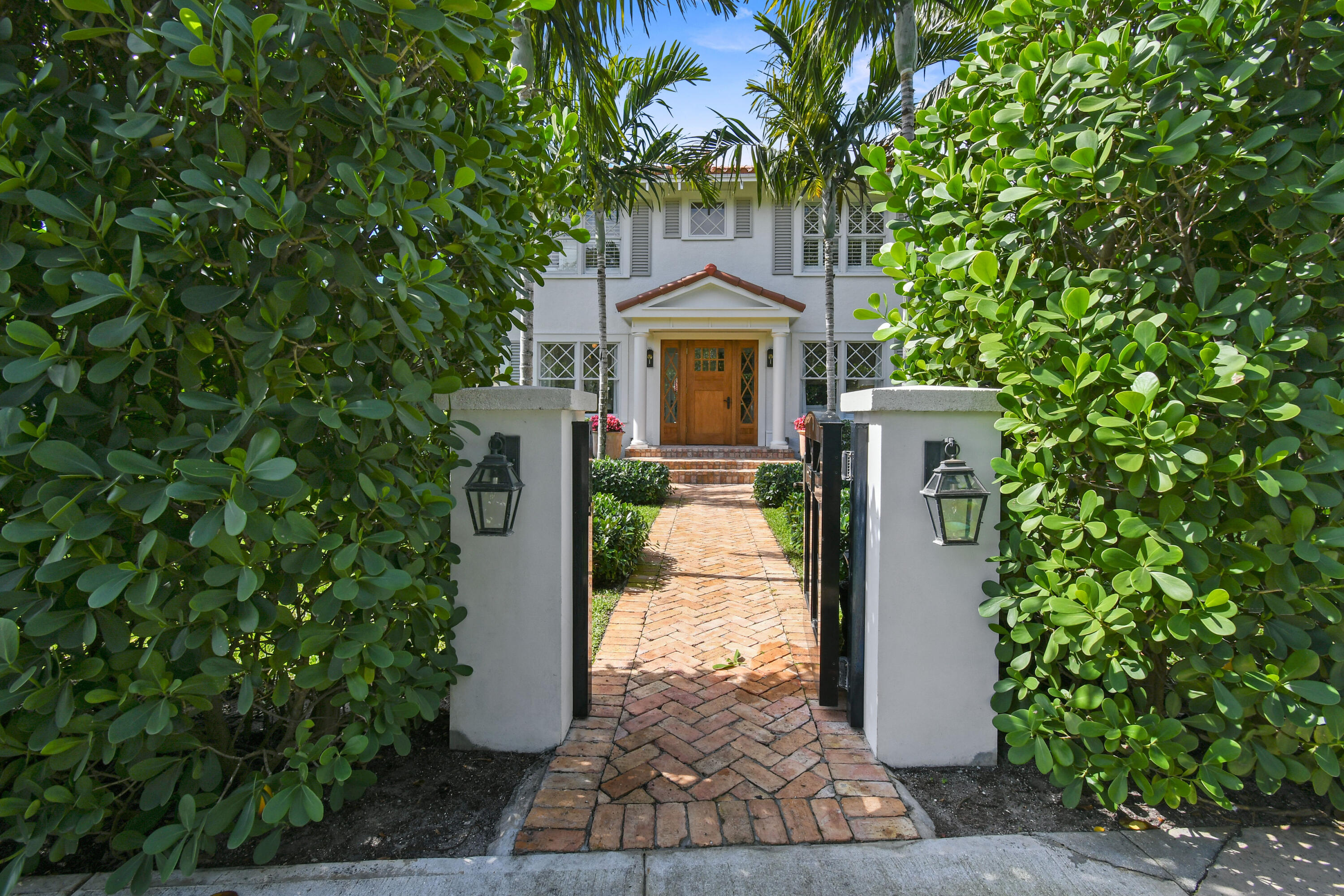 300 Buckingham, West Palm Beach FL 33405