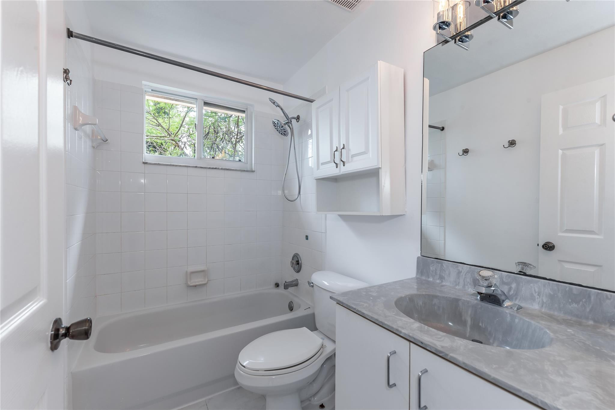 5704 NW 127th, Coral Springs FL 33076
