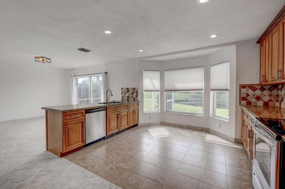 10758 Lake Jasmine, Boca Raton FL 33498