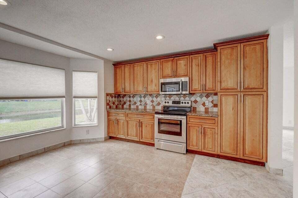 10758 Lake Jasmine, Boca Raton FL 33498