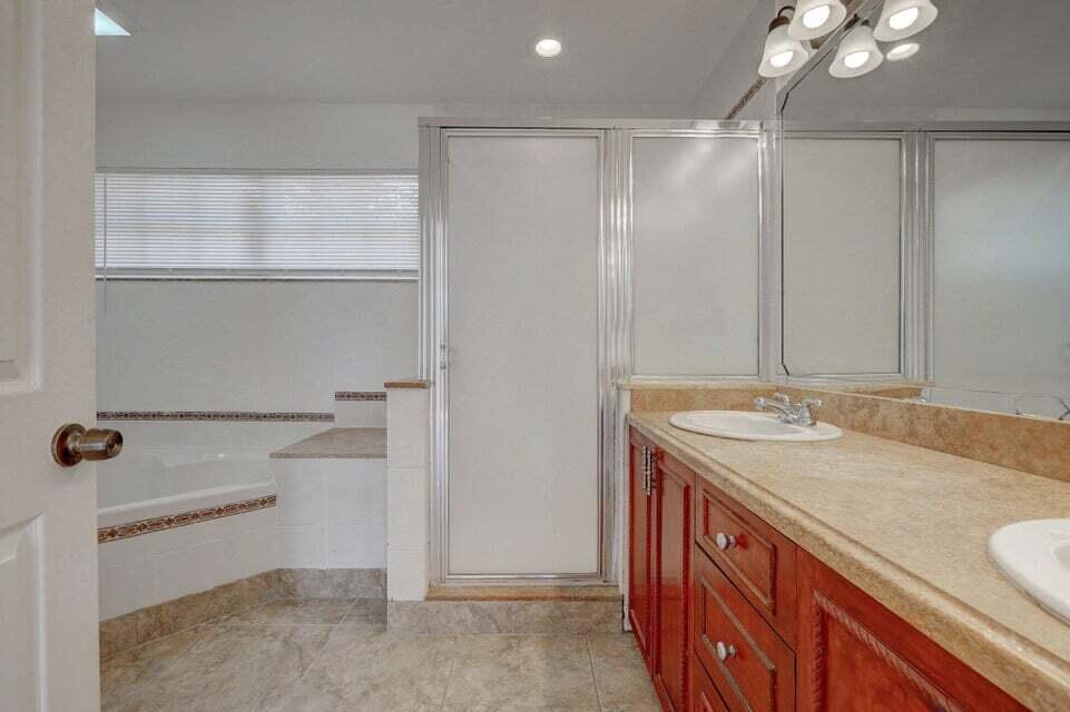 10758 Lake Jasmine, Boca Raton FL 33498