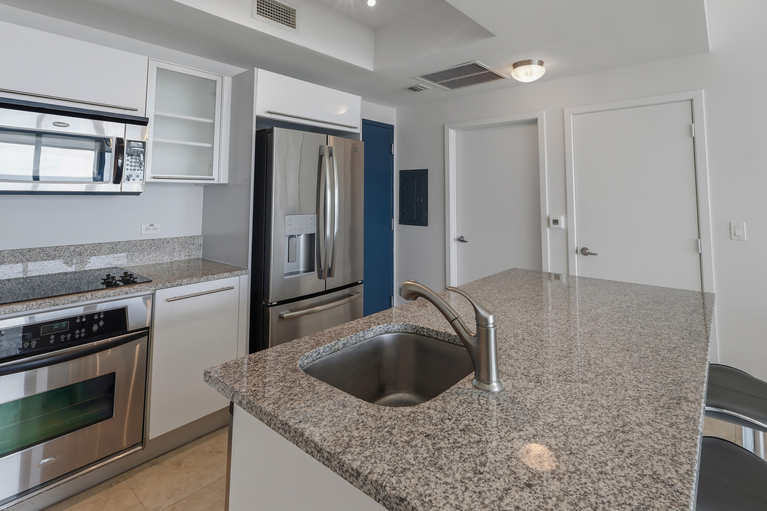 888 Biscayne #3702, Miami FL 33132