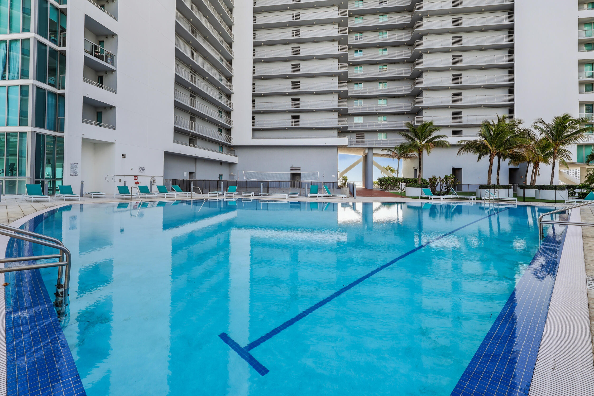 888 Biscayne #3702, Miami FL 33132