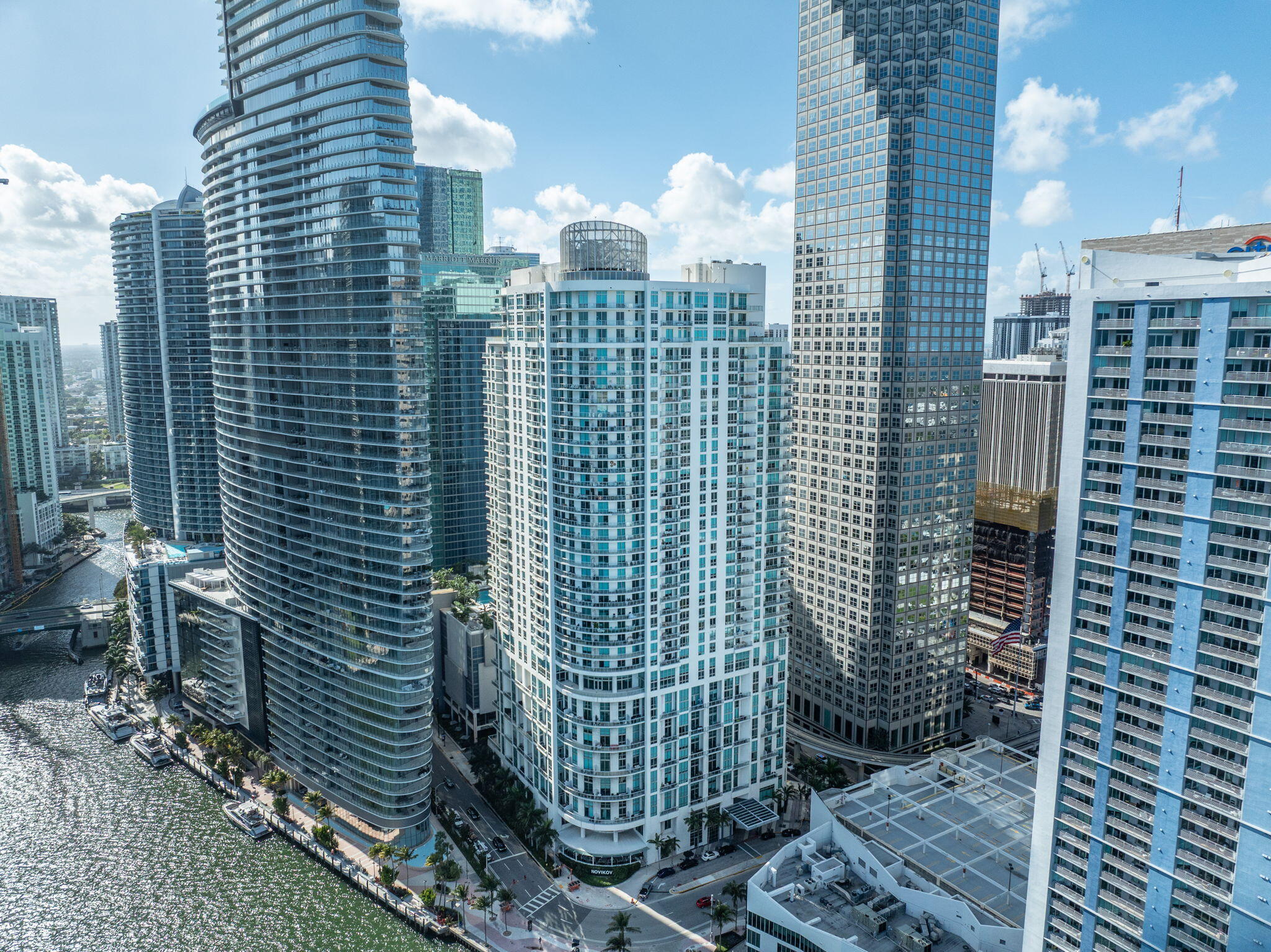 300 S Biscayne #L-832, Miami FL 33131
