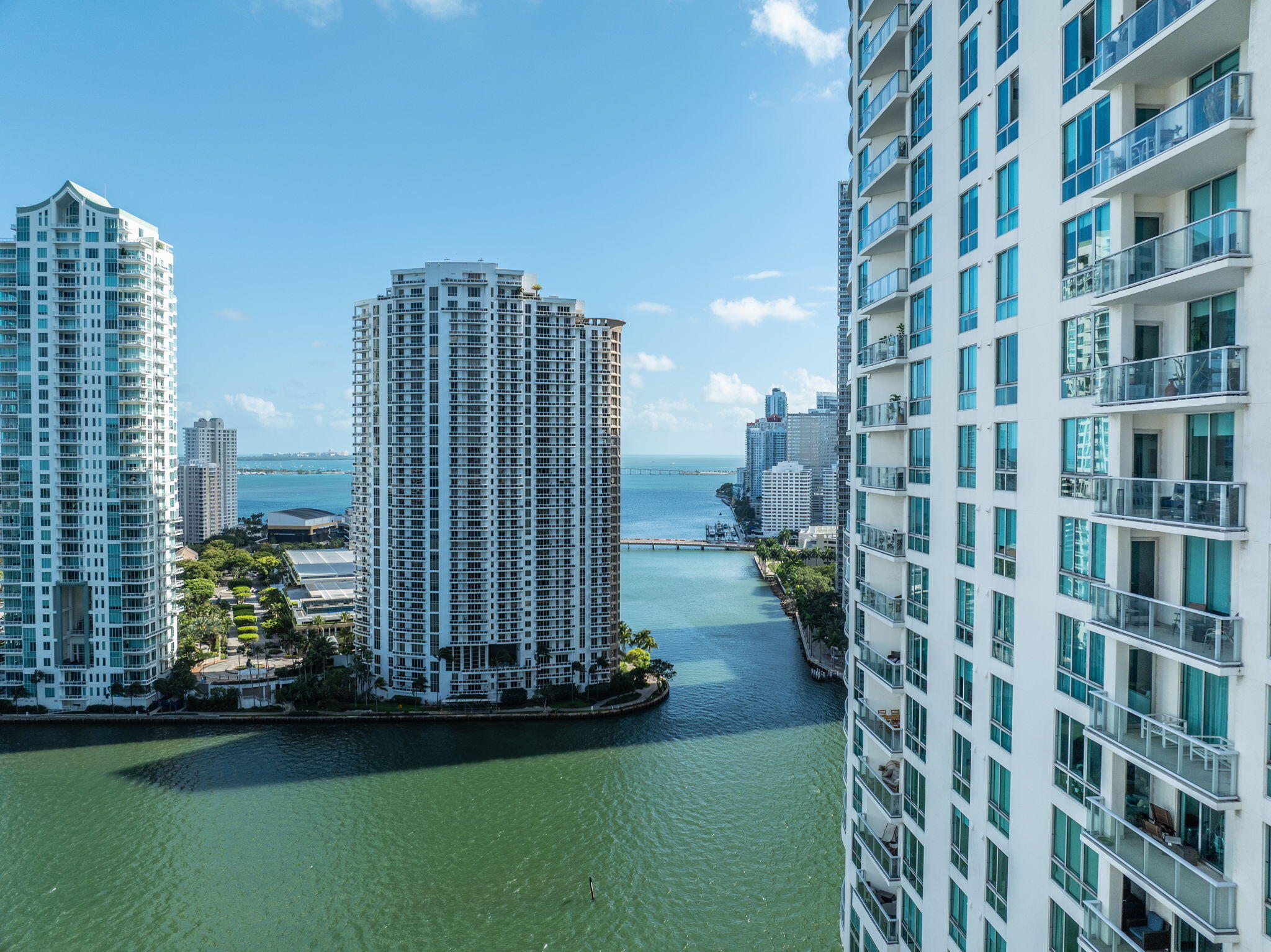 300 S Biscayne #L-832, Miami FL 33131
