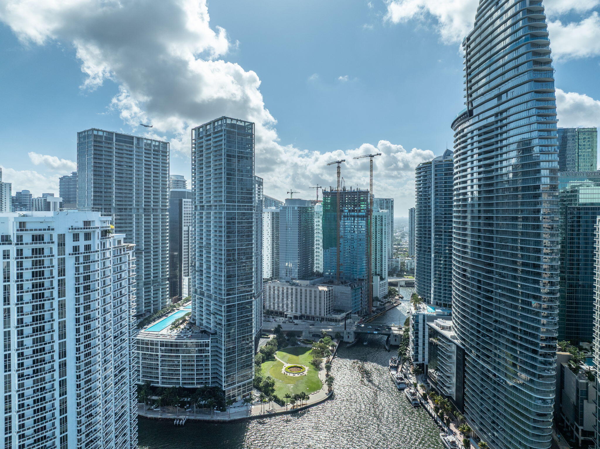 300 S Biscayne #L-832, Miami FL 33131