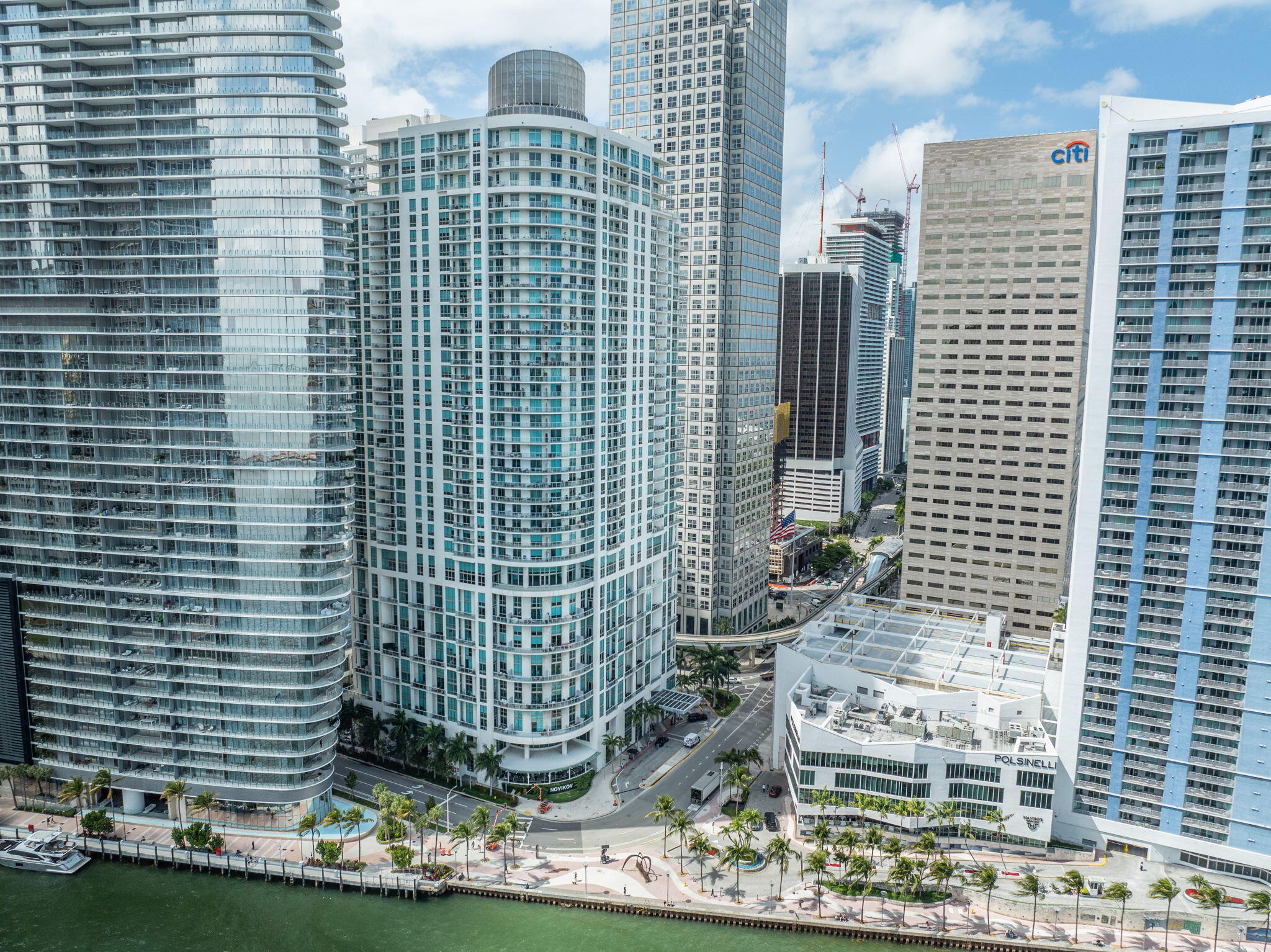 300 S Biscayne #L-832, Miami FL 33131