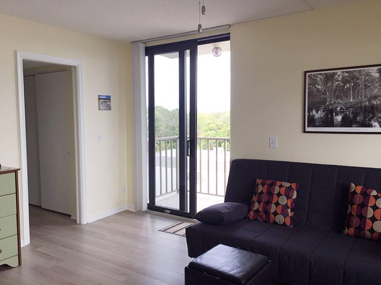 1202 S Lake #502, Lantana FL 33462
