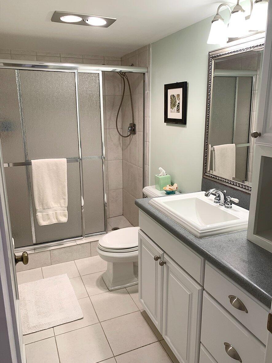 1202 S Lake #502, Lantana FL 33462