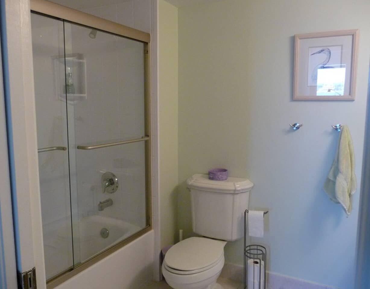 1202 S Lake #502, Lantana FL 33462