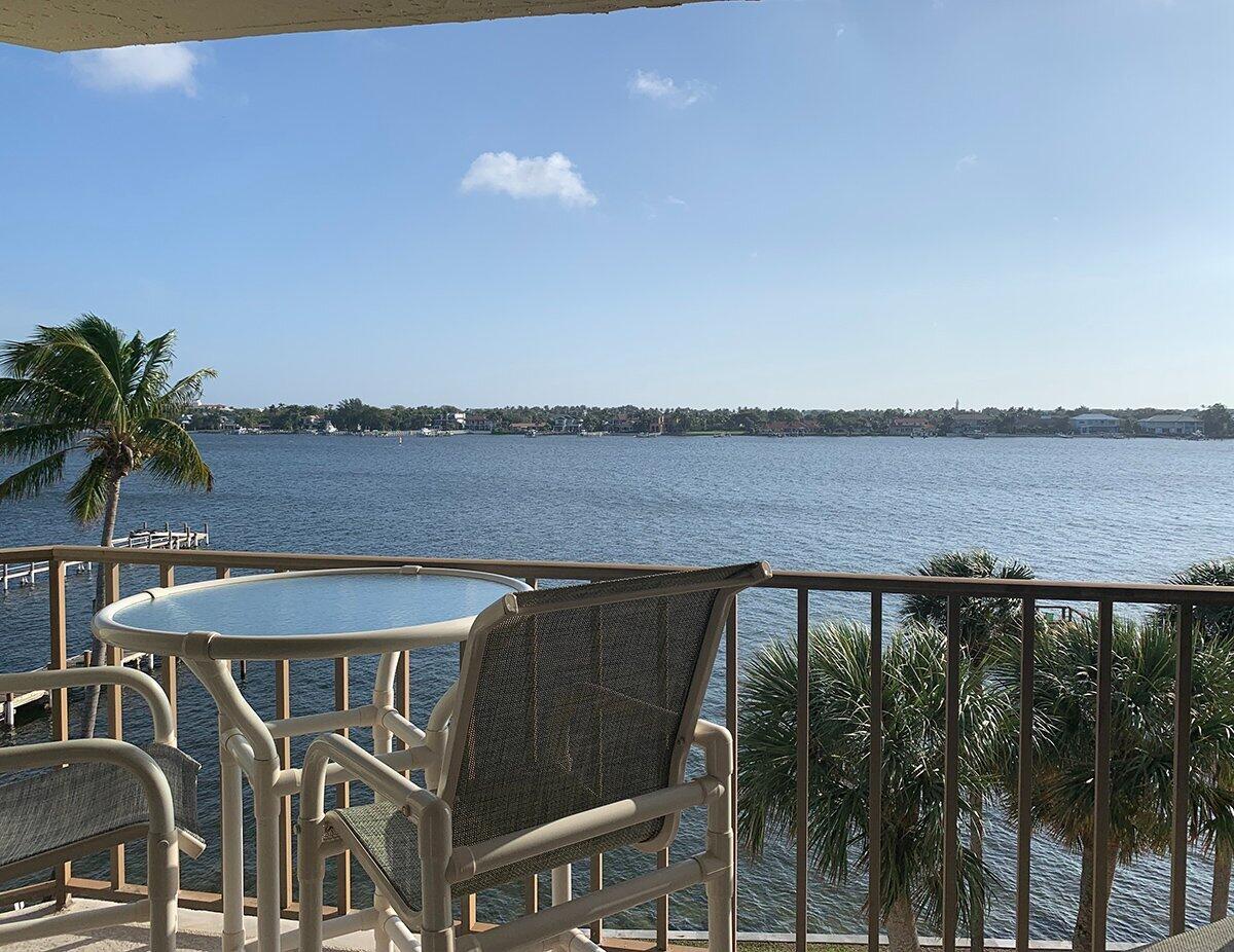 1202 S Lake #502, Lantana FL 33462