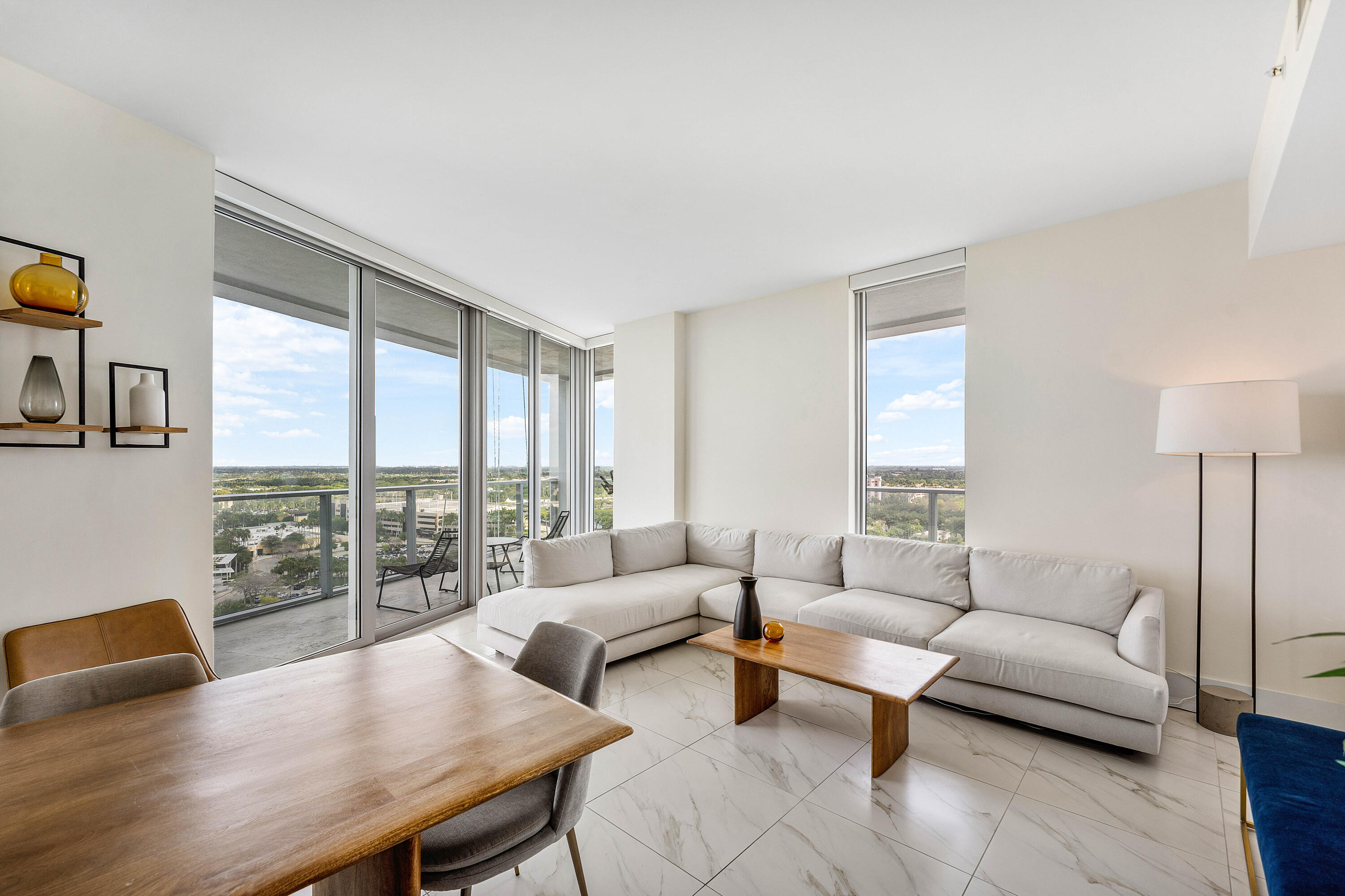 2000 Metropica #1509, Sunrise FL 33323