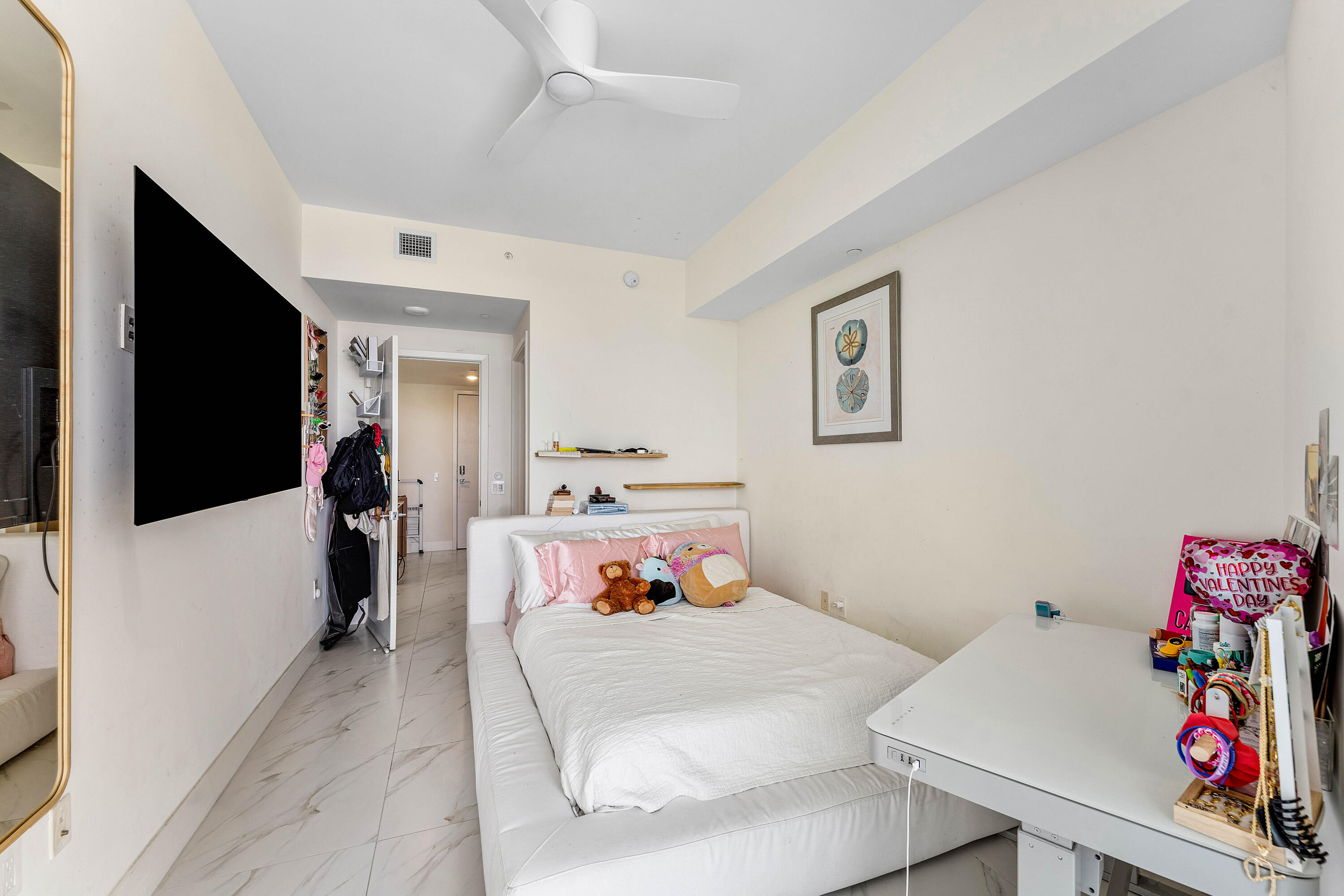 2000 Metropica #1509, Sunrise FL 33323