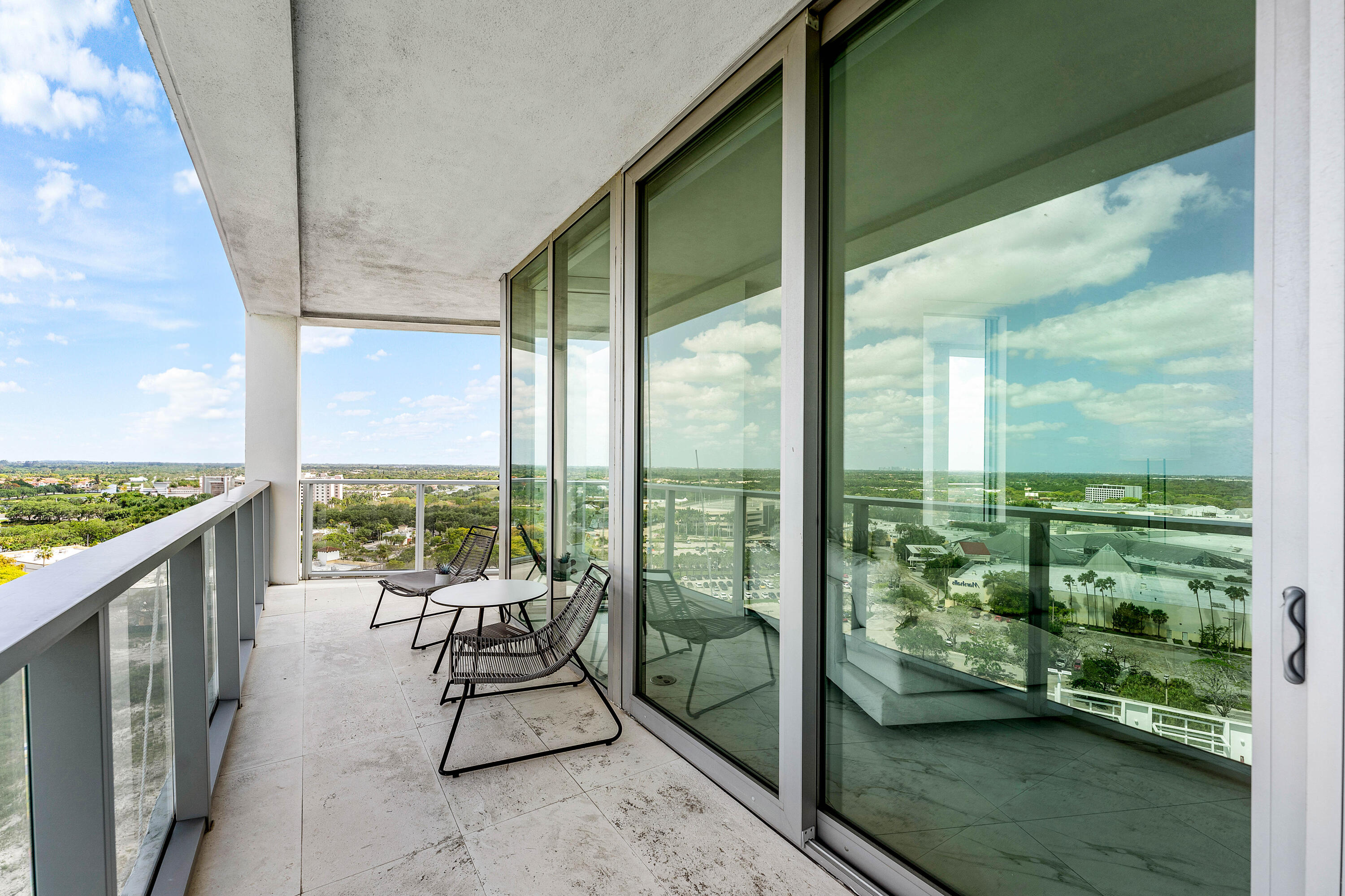 2000 Metropica #1509, Sunrise FL 33323