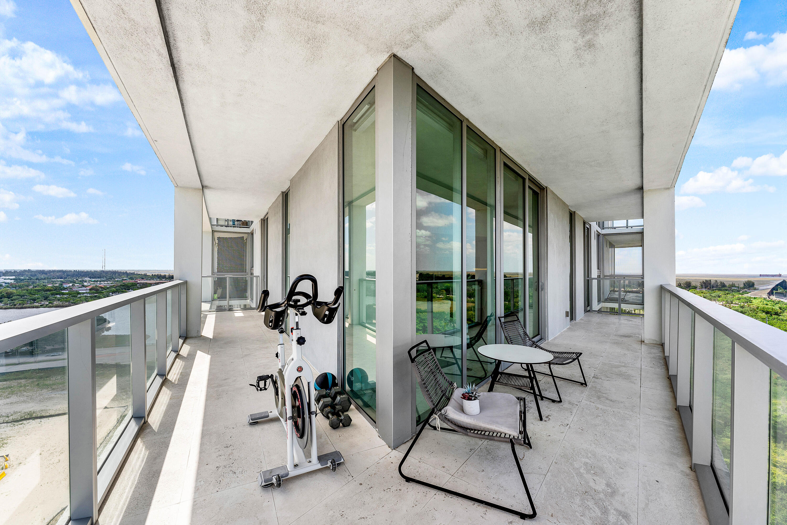2000 Metropica #1509, Sunrise FL 33323