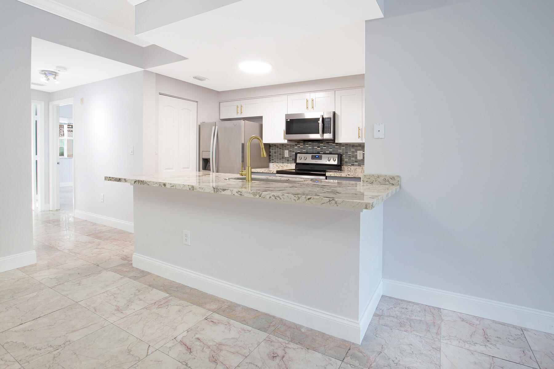 5860 W Sample #204, Coral Springs FL 33063
