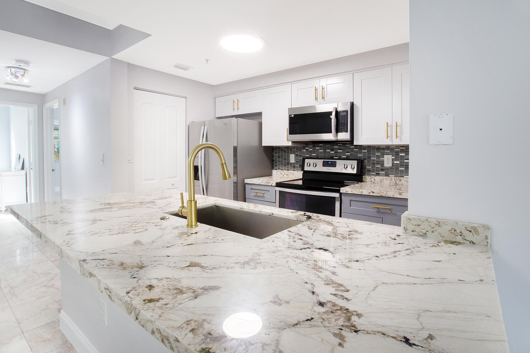 5860 W Sample #204, Coral Springs FL 33063