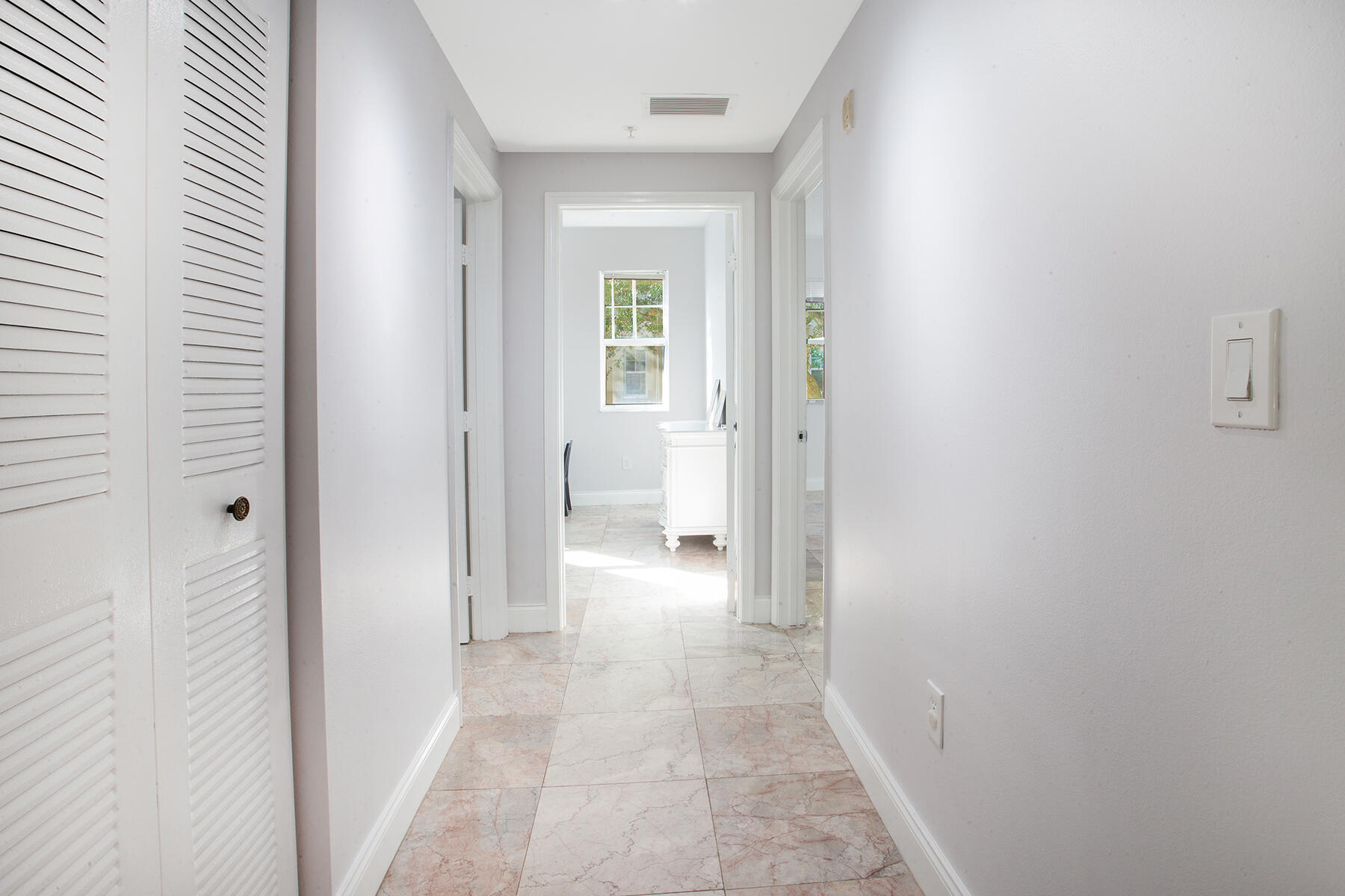 5860 W Sample #204, Coral Springs FL 33063